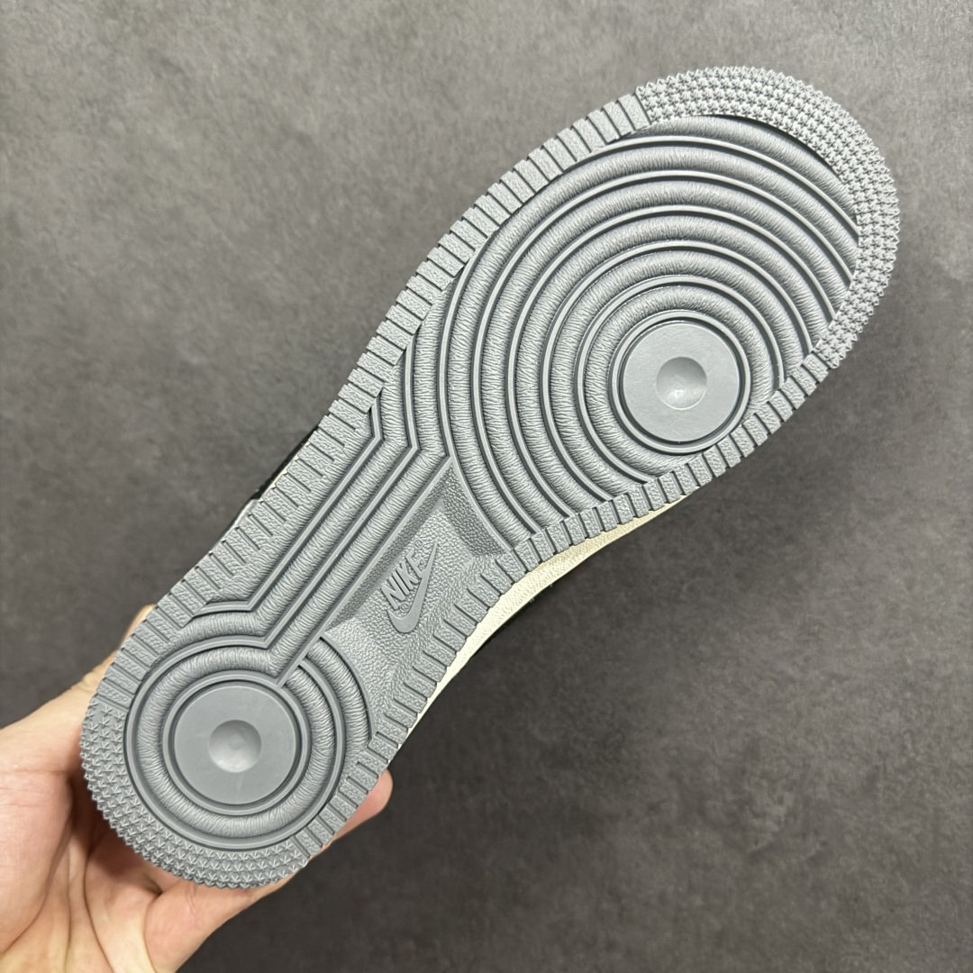 图片[9]-【定制版】Nike Air Force 1\’07 Low 马年限定 空军一号低帮休闲板鞋  #原楦头原纸板 高端定制鞋盒 原厂鞋底 超高清洁度 细节完美 货号：FC1688-263  尺码：36 36.5 37.5 38 38.5 39 40 40.5 41 42 42.5 43 44 44.5 45-选品中心