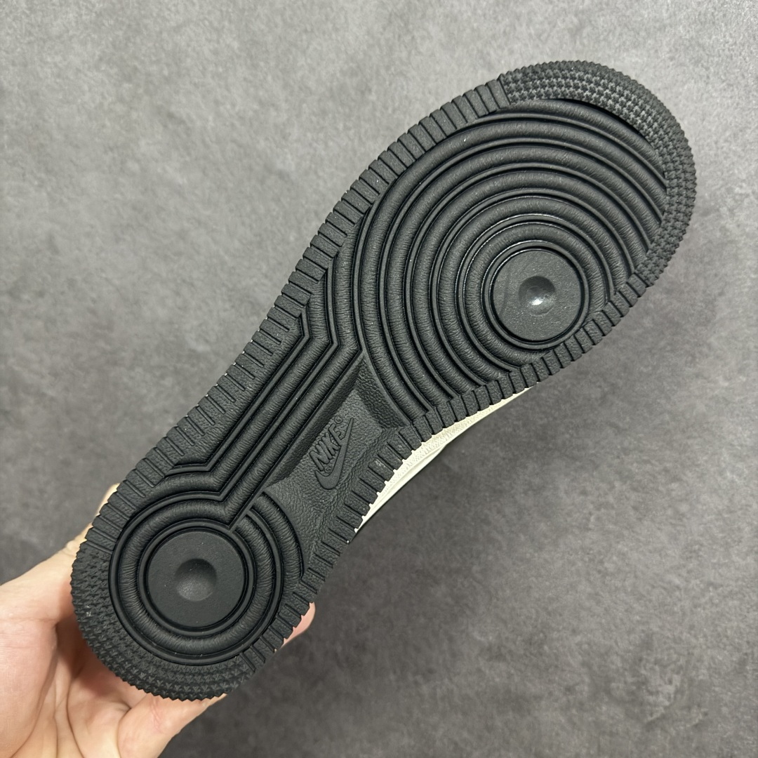 图片[9]-【定制版】Nike Air Force 1\’07 Low GUCCI联名 空军一号低帮休闲板鞋  #原楦头原纸板 高端定制鞋盒 原厂鞋底 超高清洁度 细节完美 货号：MM3399-810  尺码：36 36.5 37.5 38 38.5 39 40 40.5 41 42 42.5 43 44 44.5 45-选品中心