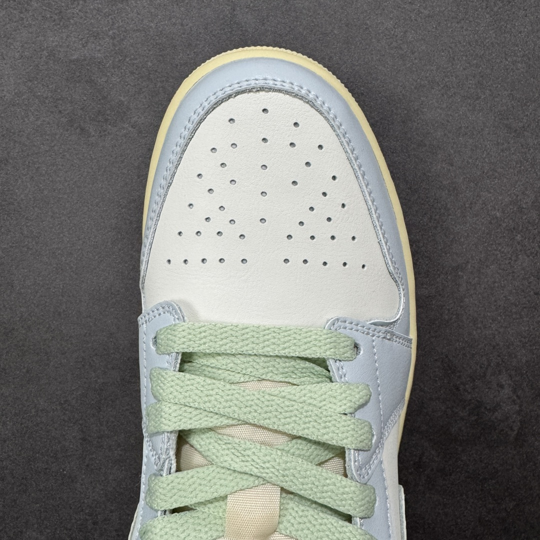 图片[8]-【K版纯原】Air Jordan AJ1 Low 低帮 DC0774-108 全新流水线出品 市场第二梯队最强版 全部原鞋开发 原楦原纸板开发 全鞋电脑针车 原厂内置全掌气垫 原盒内在原标 唯一Zp原版鞋带绑法 免检产品 全新2022版型 全头层皮料 完美零毛边处理 原厂配置全掌气垫 价格定位良心 新配色陆续出货 尺码： 36-46带半码-选品中心