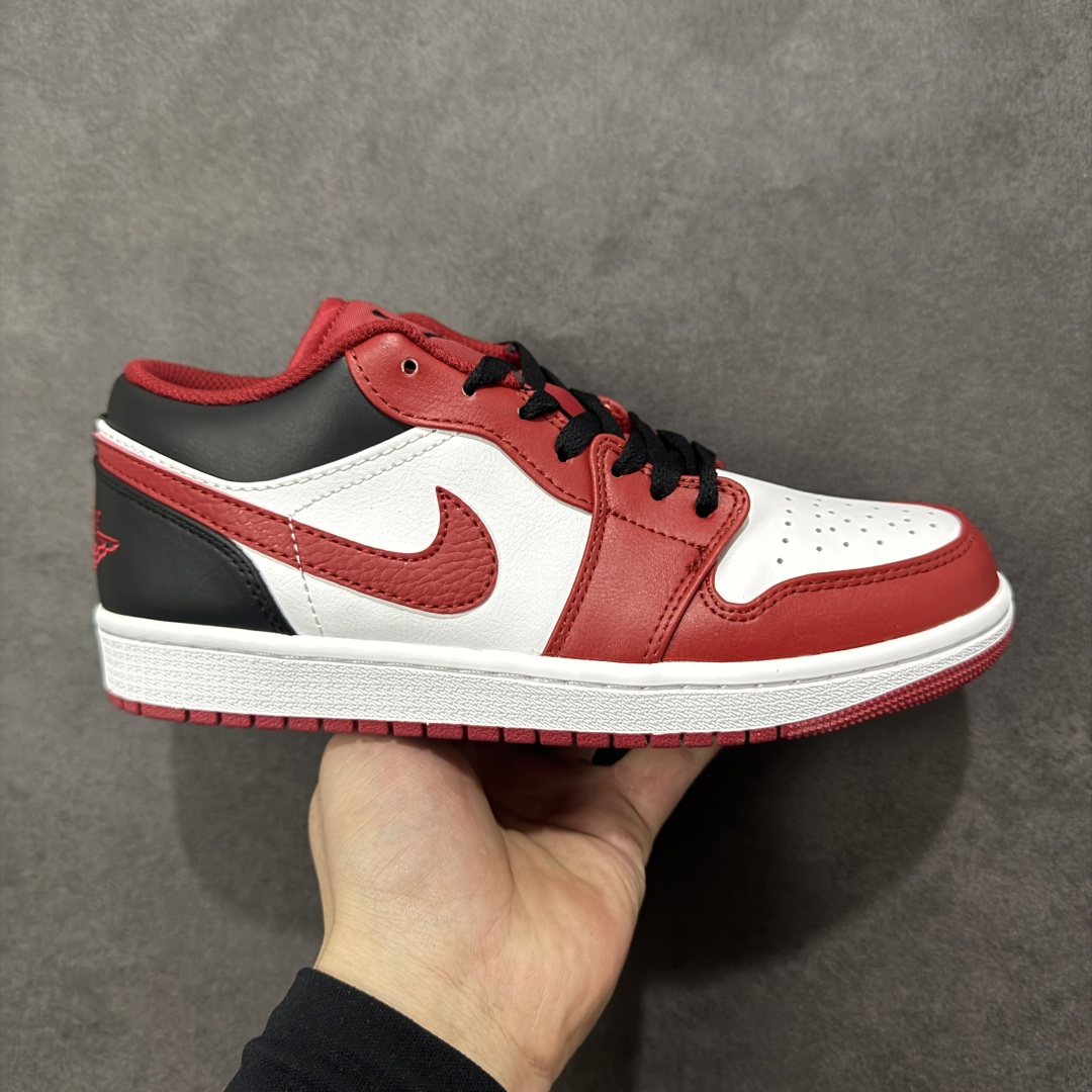 【H11版本】耐克Nike Air Jordan 1 AJ1经典复古经典低帮百搭文化篮球鞋 553558-163 公司级真标半码制#原档案原数据开发版型#采用荔枝纹头层皮革鞋面材质#原厂立体填充鞋舌海绵#中底注胶孔及缜密中底拉帮工艺#原数据开发模具大底 尺码:35.5 36 36.5 37.5 38 38.5 39 40 40.5 41 42 42.5 43 44 44.5 45 46 47.5 48.5 编码:H11B250260-选品中心