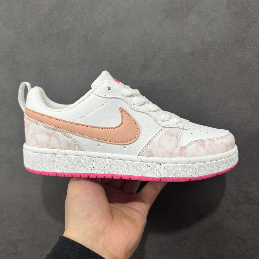 【公司级】NIKE COURT BOROUGH LOW 耐克 低帮百搭透气休闲运动板鞋 经典耐用的设计 兼顾舒适脚感和出众风范 演绎匠心之作 结构性的支撑贴合感结合复古篮球设计 塑就场外全明星风范 货号：DV5456-111 尺码：35.5 36 36.5 37.5 38 38.5 39 40-选品中心