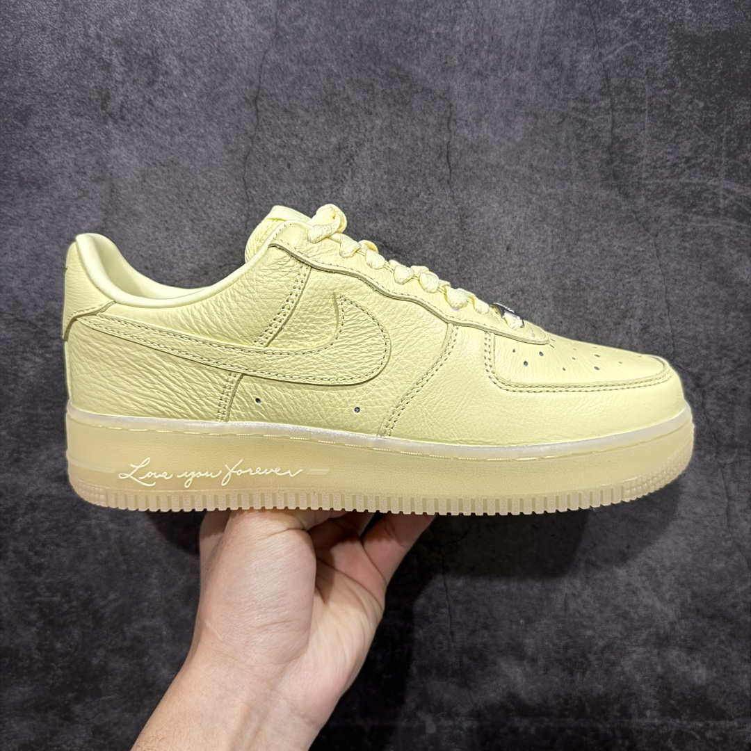 【Max原厂皮版】NOCTA×Nike Air Force 1 Low certified lover boy 经典 Drake联名 低帮空军一号休闲板鞋 CZ8065-800 顶级空军 皮料质感满分💯 超细腻纳帕头层软皮 吊打市场其他代号版本 全鞋电脑针车 工整有序 原厂港宝加持完美还原灵魂版型 原盒原配从里到外百分百还原 原厂全头层原厂皮料 原标原盒 内置Sole气垫 中底白色背胶 中底划线 已经无限的接近公司 原厂楦头 原厂刺绣 后跟弧度修正 正确中底四线防伪 尺码:36 36.5 37.5 38 38.5 39 40 40.5 41 42 42.5 43 44 44.5 45 46-选品中心
