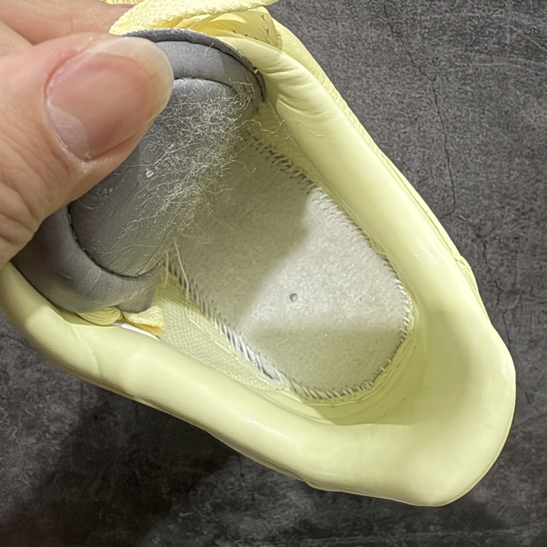 图片[8]-【Max原厂皮版】NOCTA×Nike Air Force 1 Low certified lover boy 经典 Drake联名 低帮空军一号休闲板鞋 CZ8065-800 顶级空军 皮料质感满分💯 超细腻纳帕头层软皮 吊打市场其他代号版本 全鞋电脑针车 工整有序 原厂港宝加持完美还原灵魂版型 原盒原配从里到外百分百还原 原厂全头层原厂皮料 原标原盒 内置Sole气垫 中底白色背胶 中底划线 已经无限的接近公司 原厂楦头 原厂刺绣 后跟弧度修正 正确中底四线防伪 尺码：36 36.5 37.5 38 38.5 39 40 40.5 41 42 42.5 43 44 44.5 45 46-选品中心