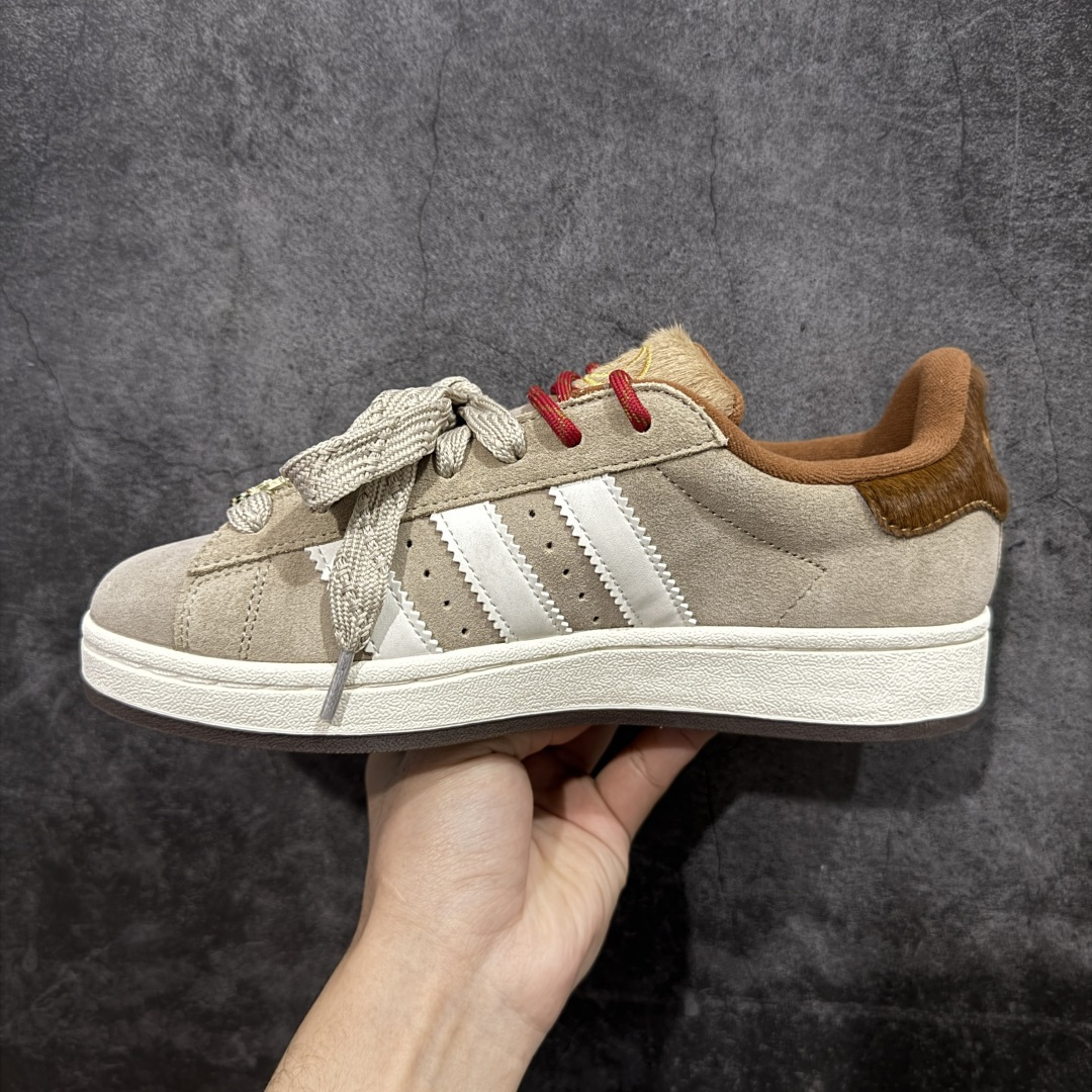 图片[2]-【纯原版】纯原版终于出货💪🏻 AD Campus 00s 马年限定 校园板鞋系列 正确头层猪八皮 原厂马毛 正确完美版型 正确厚鞋舌 侧面白杠为头层皮 非市面超纤皮面 整体质感很强大 各位放心使用！绝对比市场任何版本都强💪🏻 货号：KJ8724 尺码：35.5-45 半码-选品中心