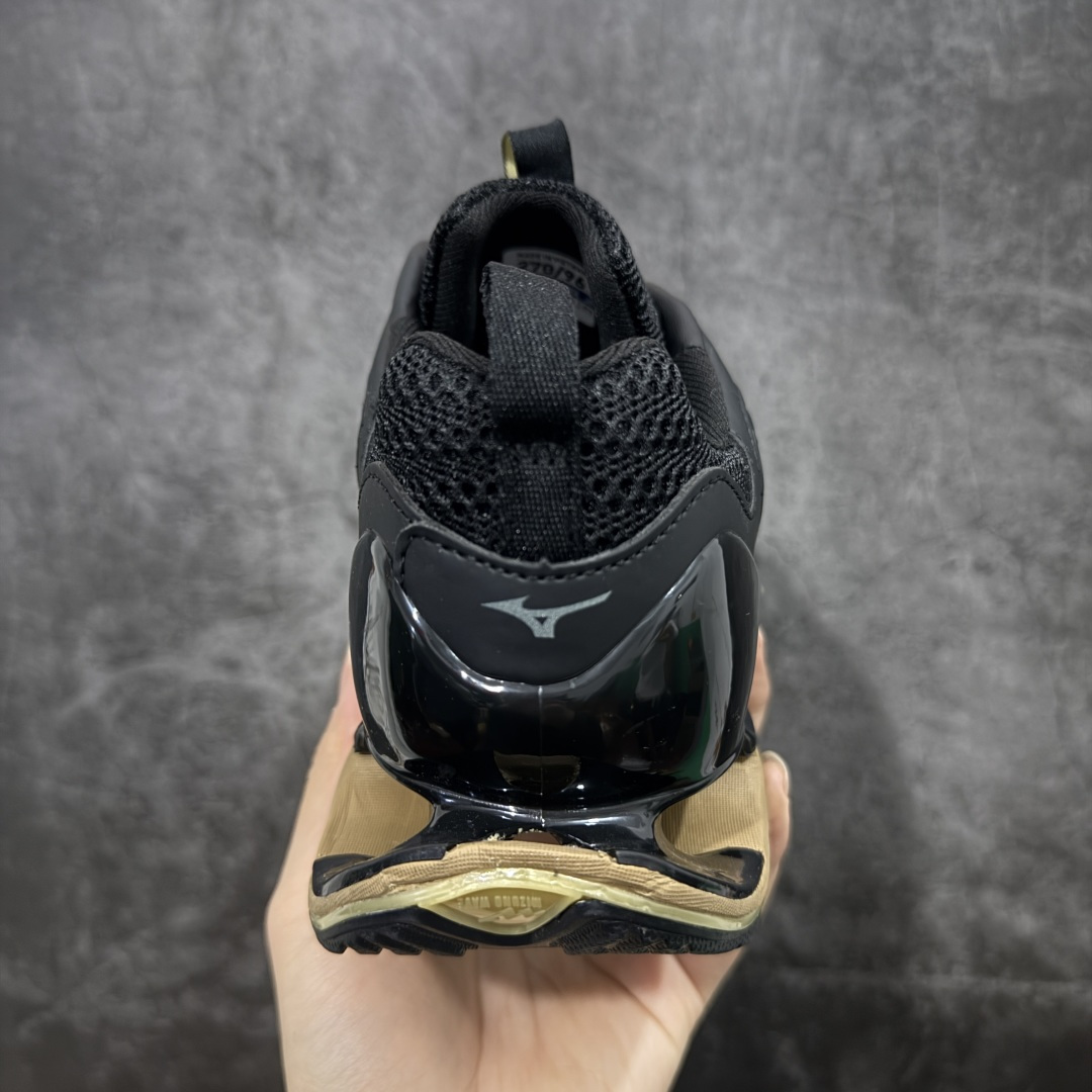 图片[4]-【纯原版】Mizuno 美津侬 WAVE PROPHECY 14S 复古时尚休闲舒适运动跑步鞋 美津浓WAVE机械缓震 可以说是机械缓震跑鞋科技的翘楚有着非凡的适应性，有着充分而持久的缓震能力和轻量化设计，是一双可以陪伴我们日常训练甚至是半马比赛的跑鞋，无论是“跑步初哥”还是“精英老鸟”，只要不是比较夸张的大体重人群，都可以穿着WAVE RIDER 来跑步。如果你不知道跑步穿什么鞋，不知道给别人推荐什么鞋，那么选“美津浓 ” 尺码：36-45-选品中心