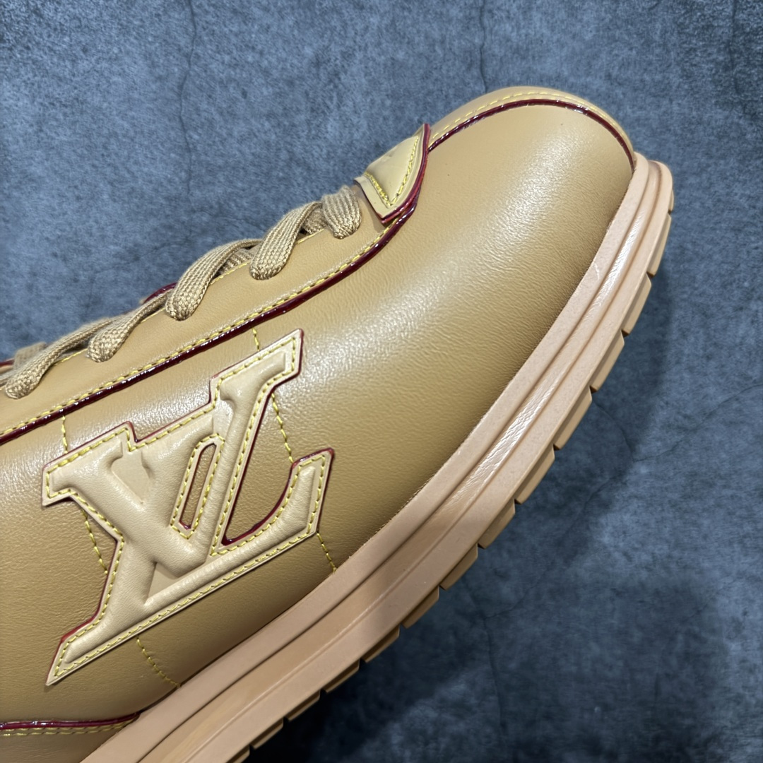 图片[6]-【YS纯原】莞产顶级 大厂出品 品控稳定 LOUIS VUITTON × NIGO 联名款 Buttersoft FW25 牛皮革 / 羊皮革 · 压纹 · 系带圆头 · 低帮 ✦ LV × Nigo 联名 FW25 最新 Buttersoft 系列 ✦ 菲董操刀设计，阿甘鞋轮廓融合面包鞋风格 ✦ 鞋型饱满但比例克制，上脚呈现慵懒高级感 ✦ 厚鞋舌＋宽鞋带结构 ✦ 鞋面采用头层牛皮＋羊皮革压纹 ✦ 皮质细腻，纹理自然，耐看耐穿 ✦ 鞋底为原版开模防滑 TPU 大底 ✦ 全系列暴力拆借 原版开发 ✦ 结构、比例与用料统一度高 尺码：35–45-选品中心