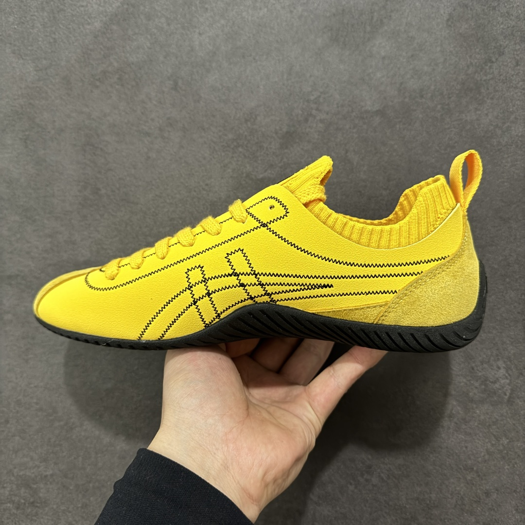 图片[2]-【公司级】亚瑟士 ONITSUKA TIGER鬼塚虎 SCLAW 轻便舒适 防滑耐磨透气支撑 低帮 生活休闲鞋 男女同款，复古美学极简风格，配色独具个性又超级好看。鞋口织物收口，经典鞋袜一体，明线设计标志性 logo，太亮眼啦！整体采用织物和柔软皮革拼接，时尚质感满满。关键是上脚舒服得不得了，巨好穿！不管是日常搭配还是运动，它都能完美胜任。别再犹豫，赶紧把它带回家！#鬼塚虎#明星同款 #舒适好穿 #夏日宝藏透气蓝球鞋 #夏日宝藏休闲老爹鞋#酷飒男女情侣款宝藏鞋。 尺码：36-45 货号：1183B969-选品中心