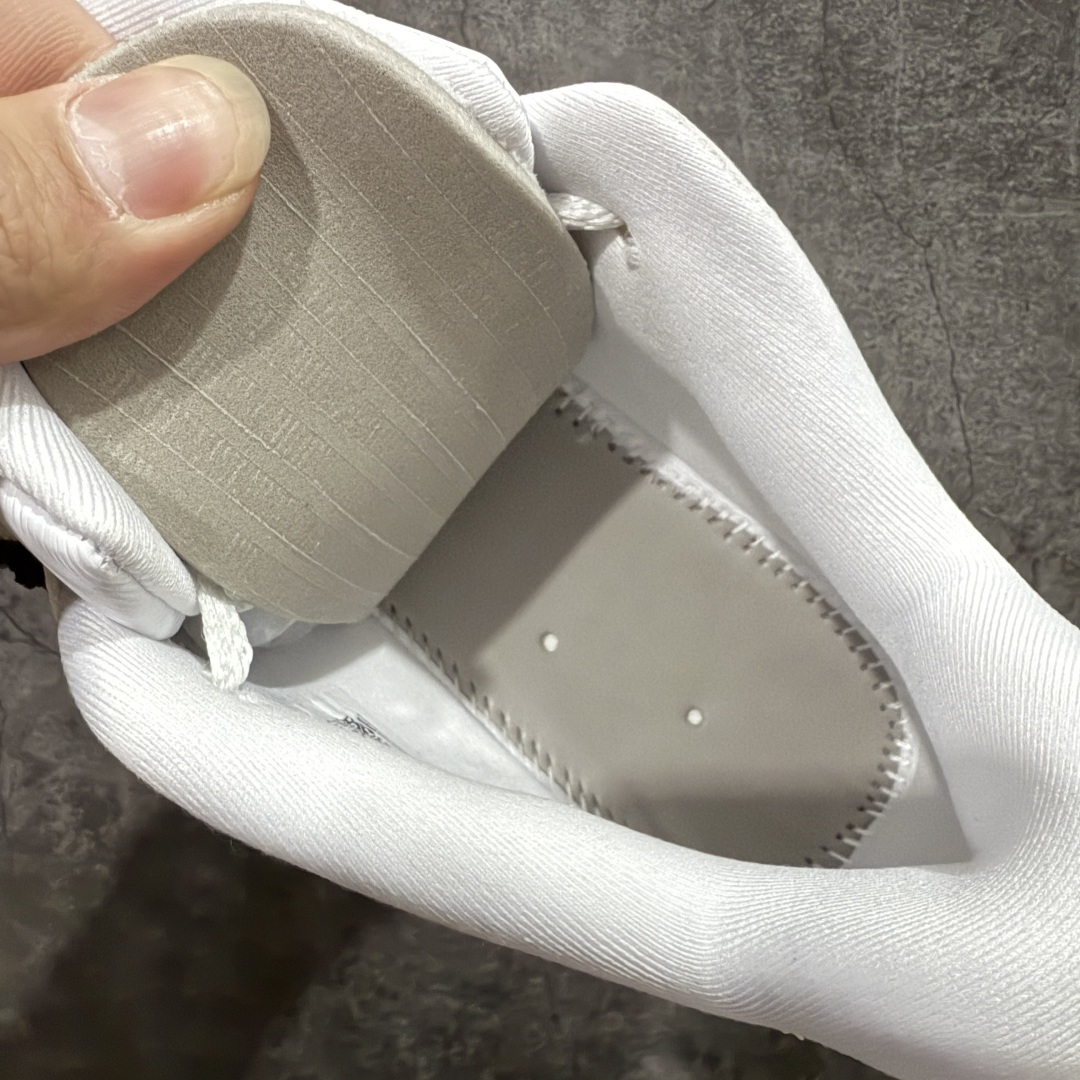 图片[8]-【Top纯原】NK Ja 3 Scratch EP 莫兰特三代柔软舒适防滑耐磨透气支撑轻便低帮篮球鞋 HF2794-101 全新版本重磅登场 历时半年全力打造 实战脚感完美 T1品质 完美版型细节做工 【顶配缓震】独家革新搭载 前掌5mm TURBO气垫 兼具贴地与缓震！（正品仅长方形小气垫）➕后掌大马蹄14mm厚 气垫 提高后掌缓震极限 （正品后掌无气垫） 【顶级抗扭】 搭载硬度65HC 发泡中底框架 ➕高强度中足抗扭片 革新升级 赛事级抗扭水平！独此一家 【顶级支撑】鞋身侧向包裹 双层补强层 200斤以上选手 也可驾驭（正品仅一层）对比市场货品偷工减料 不可同日而语！ 气垫气压上脚即可感受！鞋底止滑配方 无需磨合 原地起飞🛫 尺码：40-47.5-选品中心