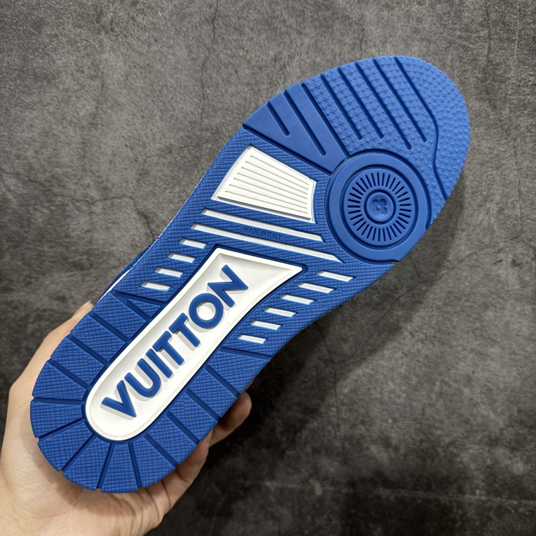 图片[9]-【YS纯原】广东一线大厂 LOUIS VUITTON 路易威登 LV Trainer 钻款 ✦ 渠道版本，出自成熟工厂 ✦ 用料扎实，皮感偏实穿路线 ✦ 穿着逻辑与原版保持一致 ✦ 鞋面选用头层牛皮 ✦ 日常高频上脚稳定耐用 ✦ TPU 大底采用成熟模具 ✦ 脚感均衡，行走舒适 ✦ 适合通勤、日常搭配 尺码：39–45-莆田鞋