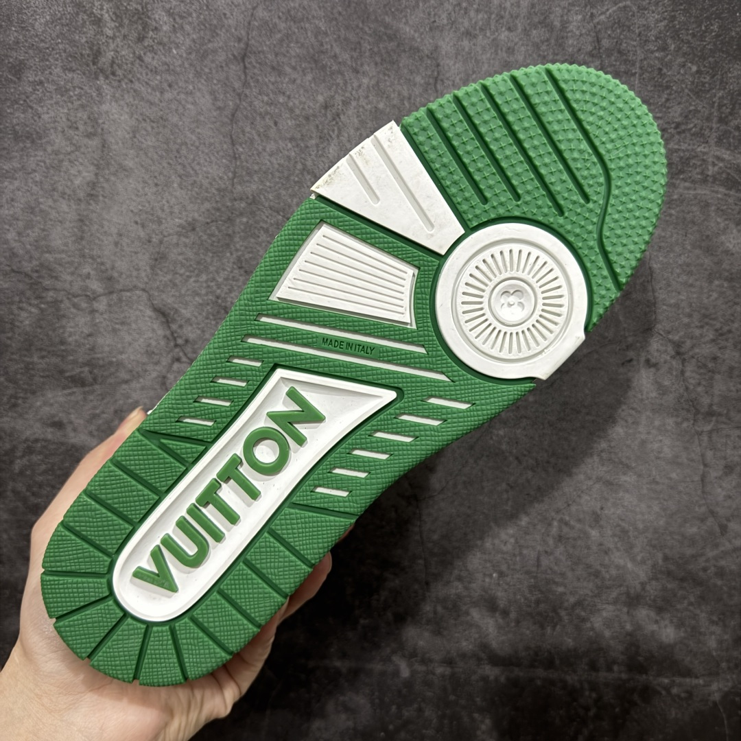 图片[9]-【YS纯原】广东一线大厂 LOUIS VUITTON 路易威登 LV Trainer 钻款 ✦ 渠道版本，出自成熟工厂 ✦ 用料扎实，皮感偏实穿路线 ✦ 穿着逻辑与原版保持一致 ✦ 鞋面选用头层牛皮 ✦ 日常高频上脚稳定耐用 ✦ TPU 大底采用成熟模具 ✦ 脚感均衡，行走舒适 ✦ 适合通勤、日常搭配 尺码：39–45-选品中心