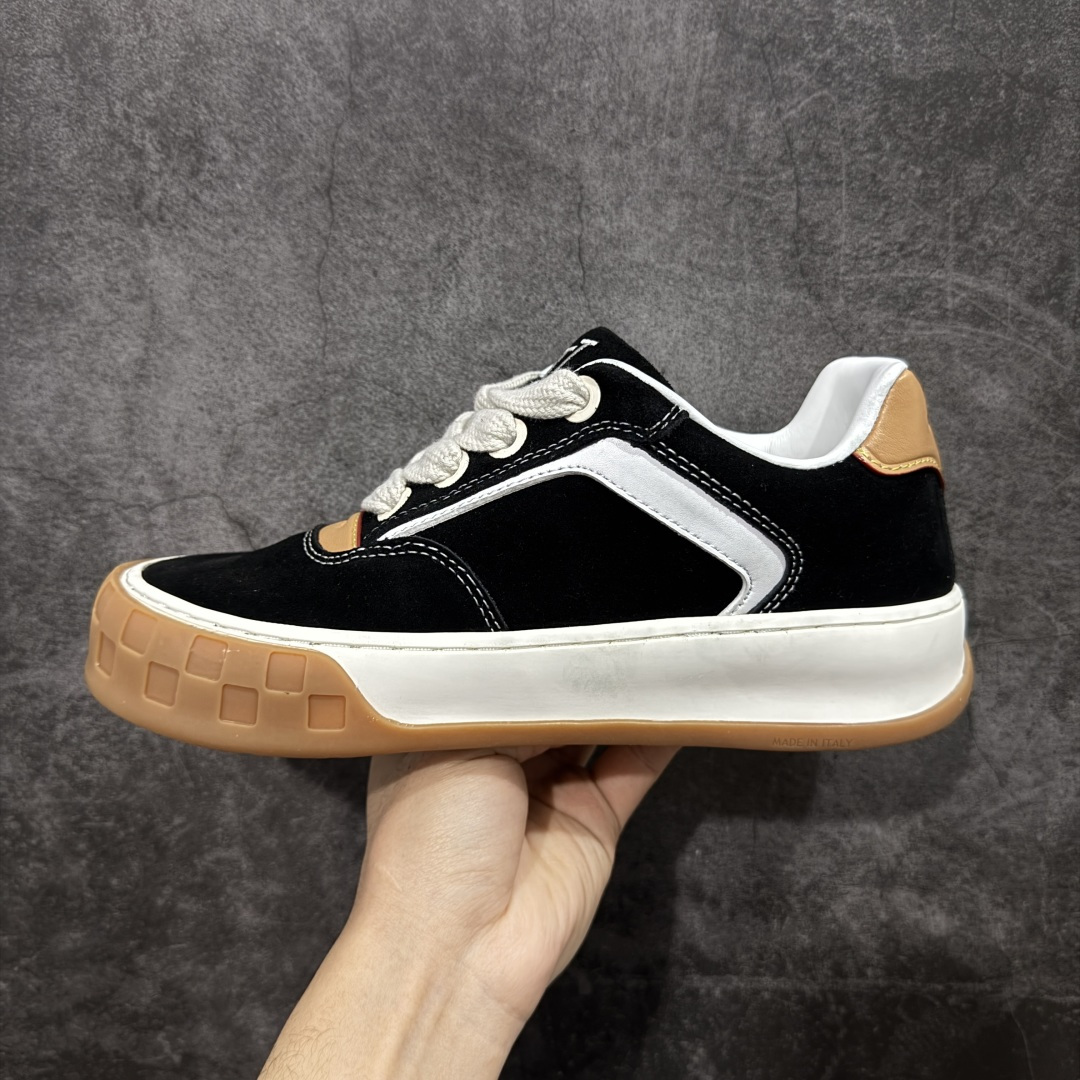 图片[2]-【广东公司级礼盒】LV 路易威登LOUIS VUITTON Tilted Low Sneakers 倾斜系列低帮复古休闲运动文化百搭板鞋 2026早春款板鞋 LV爆款饼干鞋 性价比礼盒版本 做工不错 材料做了适当减配 厚实抽屉礼品鞋盒及包装说明书防尘布袋物件(附送官方快递加固牛皮纸外盒!!) 尺码：35 36 37 38 39 40 41 42 43 44 45-选品中心