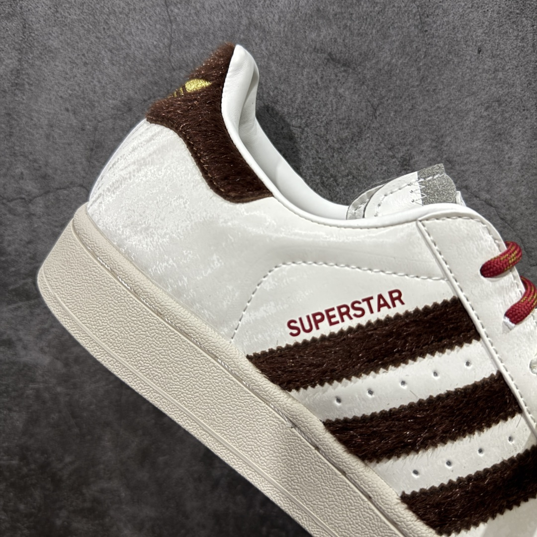 图片[7]-【H11纯原】adidas originals Superstar 2 CNY新年款 马年限定 白红 KJ6293 顶级版本出货 平台正单 全鞋百分百原材料 全鞋电脑针车 Logo针车间距针数原版一致 皮料切割冲裁零瑕疵 原鞋一致含胶量大底 原盒中文内外标 大几率过验 不对比市面只对比原鞋 只服务最高端市场 尺码：35.5 35 36 36.5 37.5 38 38.5 39 40 40.5 41 42 42.5 43 44 44.5 45-选品中心