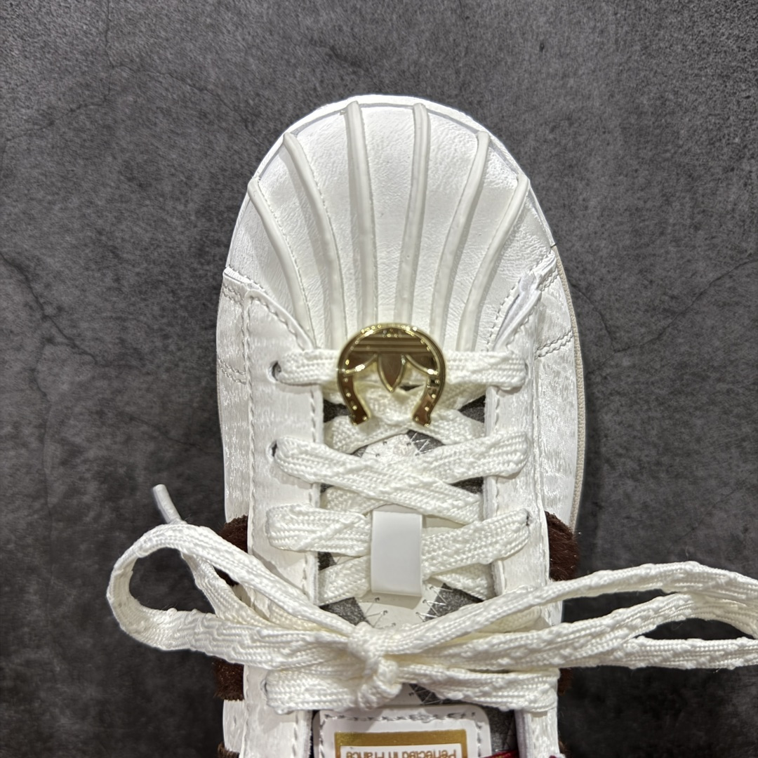 图片[5]-【H11纯原】adidas originals Superstar 2 CNY新年款 马年限定 白红 KJ6293 顶级版本出货 平台正单 全鞋百分百原材料 全鞋电脑针车 Logo针车间距针数原版一致 皮料切割冲裁零瑕疵 原鞋一致含胶量大底 原盒中文内外标 大几率过验 不对比市面只对比原鞋 只服务最高端市场 尺码：35.5 35 36 36.5 37.5 38 38.5 39 40 40.5 41 42 42.5 43 44 44.5 45-选品中心