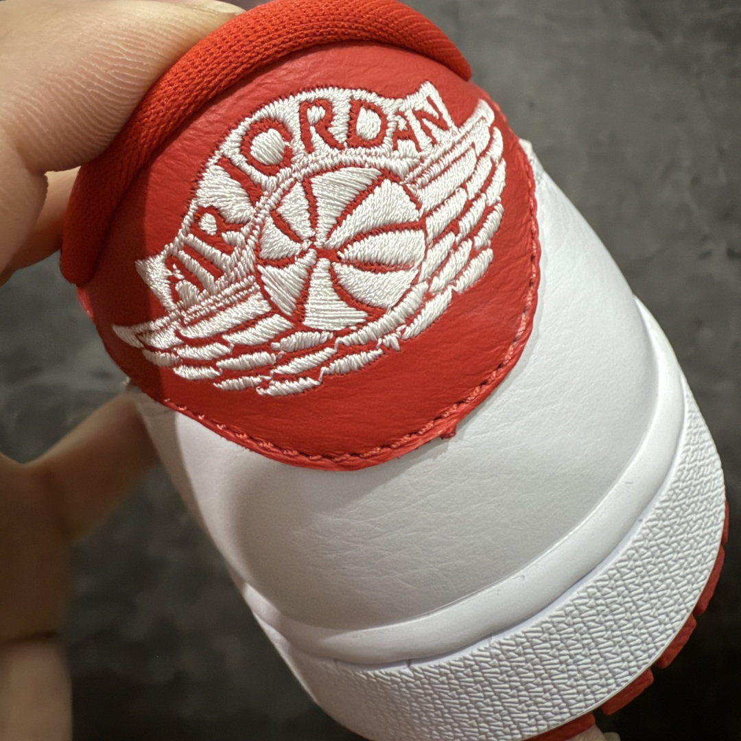 图片[2]-【莞产DG版】Nike AIR JORDAN I RETRO LOW OG AJ1乔1低帮休闲板鞋 白红 同步官方配色 升级原楦原档案数据开发纸版楦型 采用原厂纳帕头层皮革鞋面材质 全新底模完美品相清洁度及喷漆效果 货号： CZ3790-161 尺码：40-47.5-选品中心