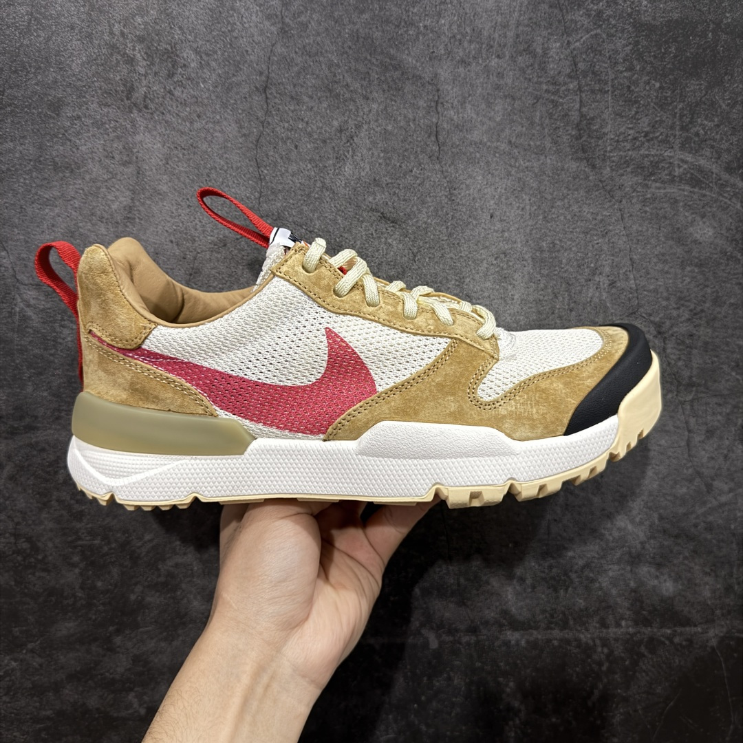 【PK纯原】Tom Sachs x NK Craft Mars Yard 2.0 联名宇航员神游太空百搭休闲运动透气慢跑鞋 复古做旧黄红勾 目前市场最正确版本 原厂网面 正确钩子刷漆 区别市场一眼假刷漆钩子 真碳板大底 版型完美 细节到位 经过五年时间的等待，被视为神级球鞋之作的 Craft Mars Yard 终于以 2.0 的姿态回归。艺术家 Tom Sachs 在延续经典外观与配色组合的同时，将Craft Mars Yard 进行全面升级，以更加透气的涤纶经编针织网眼取代之前的特殊 Vectran 材质，并在鞋面上加入 X 型走线提高耐磨特性，而经过改良之后的 SFB 特种部队靴大底亦更加适合在城市环境着用，此外网面层和软木层的双内底设计更是为营造赤脚穿着体验特别优化 货号：IF2885 100 尺码：36 36.5 37.5 38 38.5 39 40 40.5 41 42 42.5 43 44 45 46-选品中心