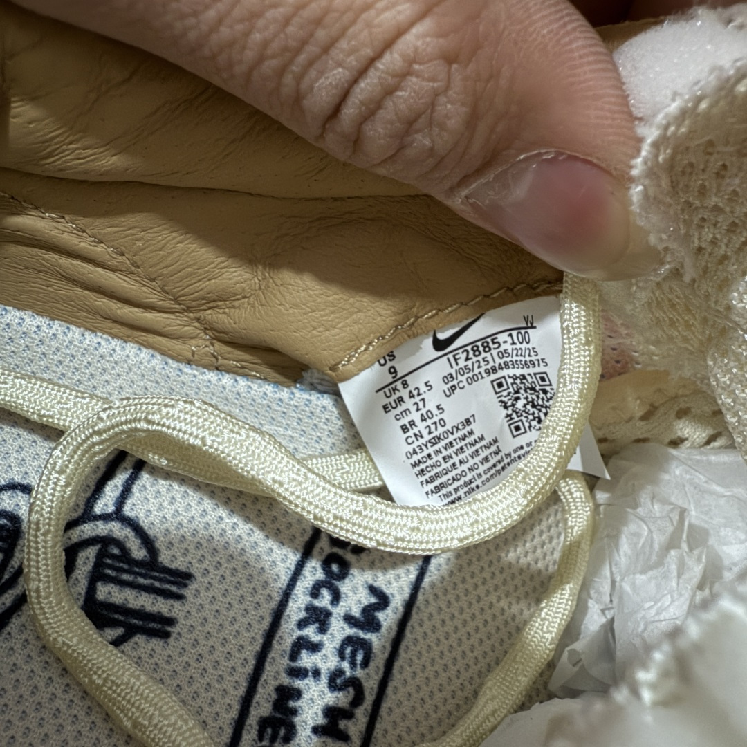 图片[7]-【PK纯原】Tom Sachs x NK Craft Mars Yard 2.0 联名宇航员神游太空百搭休闲运动透气慢跑鞋 复古做旧黄红勾 目前市场最正确版本 原厂网面 正确钩子刷漆 区别市场一眼假刷漆钩子 真碳板大底 版型完美 细节到位 经过五年时间的等待，被视为神级球鞋之作的 Craft Mars Yard 终于以 2.0 的姿态回归。艺术家 Tom Sachs 在延续经典外观与配色组合的同时，将Craft Mars Yard 进行全面升级，以更加透气的涤纶经编针织网眼取代之前的特殊 Vectran 材质，并在鞋面上加入 X 型走线提高耐磨特性，而经过改良之后的 SFB 特种部队靴大底亦更加适合在城市环境着用，此外网面层和软木层的双内底设计更是为营造赤脚穿着体验特别优化 货号：IF2885 100 尺码：36 36.5 37.5 38 38.5 39 40 40.5 41 42 42.5 43 44 45 46-选品中心