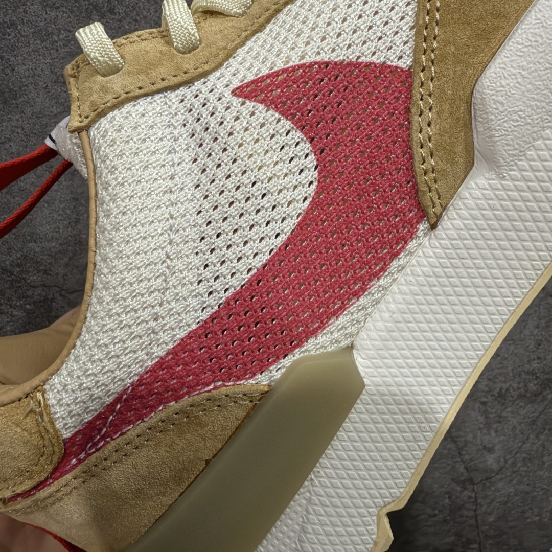 图片[3]-【PK纯原】Tom Sachs x NK Craft Mars Yard 2.0 联名宇航员神游太空百搭休闲运动透气慢跑鞋 复古做旧黄红勾 目前市场最正确版本 原厂网面 正确钩子刷漆 区别市场一眼假刷漆钩子 真碳板大底 版型完美 细节到位 经过五年时间的等待，被视为神级球鞋之作的 Craft Mars Yard 终于以 2.0 的姿态回归。艺术家 Tom Sachs 在延续经典外观与配色组合的同时，将Craft Mars Yard 进行全面升级，以更加透气的涤纶经编针织网眼取代之前的特殊 Vectran 材质，并在鞋面上加入 X 型走线提高耐磨特性，而经过改良之后的 SFB 特种部队靴大底亦更加适合在城市环境着用，此外网面层和软木层的双内底设计更是为营造赤脚穿着体验特别优化 货号：IF2885 100 尺码：36 36.5 37.5 38 38.5 39 40 40.5 41 42 42.5 43 44 45 46-选品中心