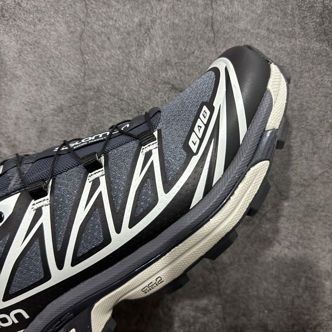 图片[6]-【纯原W1版】 Salomon XT-6 Expanse 一代 萨洛蒙复古潮流户外机能登山跑鞋 417170 纯原外贸平台特供订单 耗时半年巨作 全套原纸板楦头开发 原厂特供网布配套加持 确保原汁原味 完美呈现版型 原档数据独家私模五层组合大底 原装Ortholite轻量化鞋垫 中底布带钢印编号 原厂TPU锁扣 进口港宝加持 后跟自然饱满 还原公司包裹性 鞋面以“锯齿”状的包裹系统呈现 在基色底之下加入了各种色点缀 将公司的最新技术和时尚前卫的造型融入耐用的长跑款式中 鞋面由 TPU 薄膜制成 并焊接在高耐磨网眼上 使其既时尚又坚固 由 ACS底盘支撑 可增强稳定性和支撑力 以及由橡胶凸耳 Contragrip外底覆盖的 EVA 缓冲中底 旨在应对崎岖的地形 鞋舌上的彩色Salomon 标签、Quicklace 系统以及鞋头、鞋舌和鞋跟上的附加品牌使细节更加完美 让穿着者可以轻松驾驭户外与通勤下的任何运动生活场景 无缝鞋身户外随意纵横 颜值与脚感兼备 出街通勤 绝对非常吸睛 你值得拥有 尺码：36 36.5 37.5 38 38.5 39 40 40.5 41 42 42.5 43 44 44.5 45-选品中心
