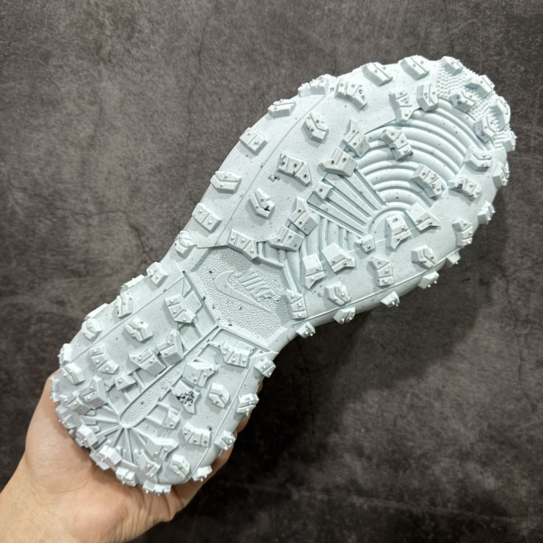 图片[9]-【升级版】Jordan Air Jordan 1 Element Gore-Tex 经典耐用 低帮跑步鞋 Air Jordan 1 Low Element Gore-Tex “Medium Olive” 将 MJ1 从复古经典款蜕变为适合户外越野的运动鞋。这款鞋采用Gore-Tex材质，适合全年穿着。运动鞋爱好者会发现其借鉴了磨砂皮覆面、防刮布拼接和透气孔设计，这是对乔丹品牌（Jordan Brand）越野风格历史的致敬。 货号：FV4227-400 尺码：39 40 40.5 41 42 42.5 43 44 45 编码：XSB240250-选品中心