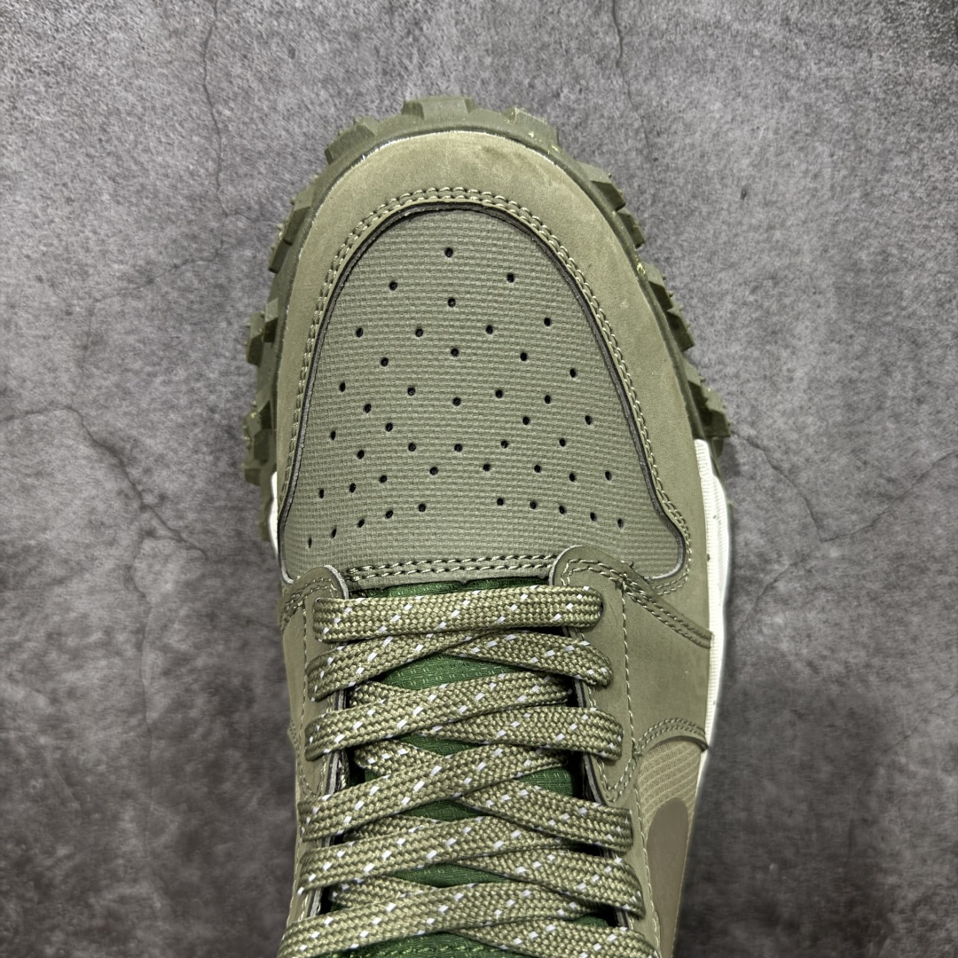 图片[5]-【升级版】Jordan Air Jordan 1 Element Gore-Tex 经典耐用 低帮跑步鞋 Air Jordan 1 Low Element Gore-Tex “Medium Olive” 将 MJ1 从复古经典款蜕变为适合户外越野的运动鞋。这款鞋采用Gore-Tex材质，适合全年穿着。运动鞋爱好者会发现其借鉴了磨砂皮覆面、防刮布拼接和透气孔设计，这是对乔丹品牌（Jordan Brand）越野风格历史的致敬。 货号：FV4227-201 尺码：39 40 40.5 41 42 42.5 43 44 45 编码：XSB240250-选品中心