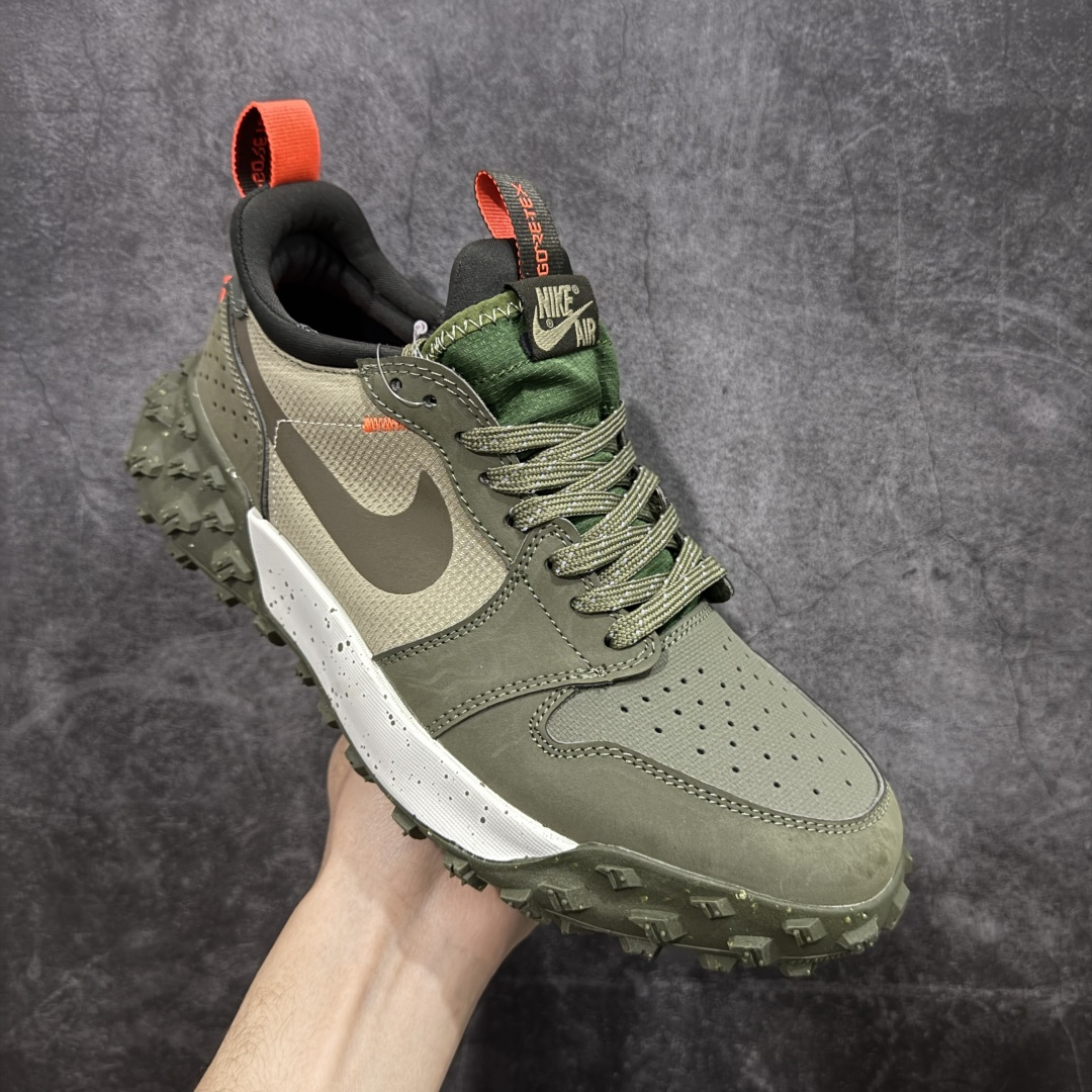 图片[3]-【升级版】Jordan Air Jordan 1 Element Gore-Tex 经典耐用 低帮跑步鞋 Air Jordan 1 Low Element Gore-Tex “Medium Olive” 将 MJ1 从复古经典款蜕变为适合户外越野的运动鞋。这款鞋采用Gore-Tex材质，适合全年穿着。运动鞋爱好者会发现其借鉴了磨砂皮覆面、防刮布拼接和透气孔设计，这是对乔丹品牌（Jordan Brand）越野风格历史的致敬。 货号：FV4227-201 尺码：39 40 40.5 41 42 42.5 43 44 45 编码：XSB240250-选品中心