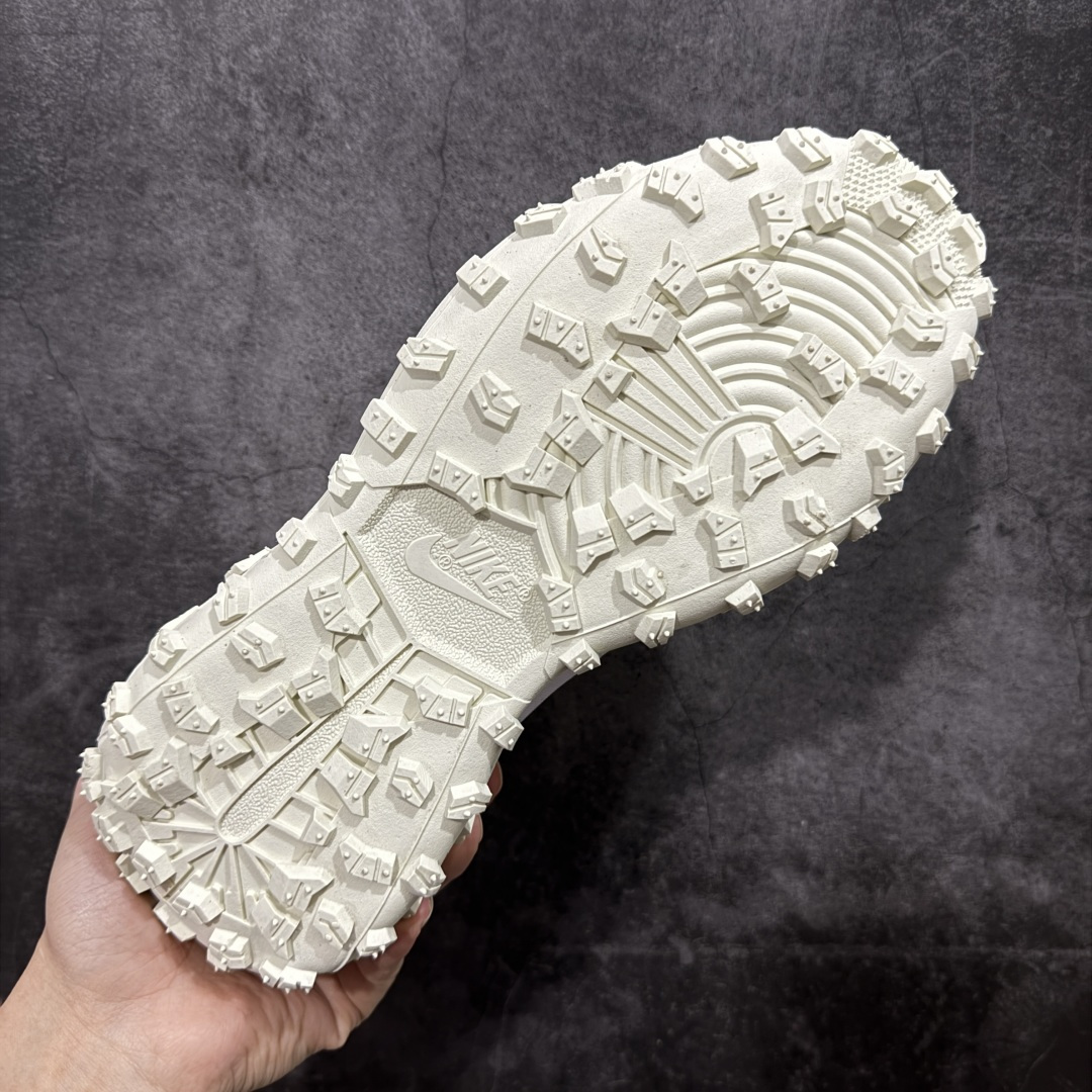 图片[9]-【升级版】Jordan Air Jordan 1 Element Gore-Tex 经典耐用 低帮跑步鞋 Air Jordan 1 Low Element Gore-Tex “Medium Olive” 将 MJ1 从复古经典款蜕变为适合户外越野的运动鞋。这款鞋采用Gore-Tex材质，适合全年穿着。运动鞋爱好者会发现其借鉴了磨砂皮覆面、防刮布拼接和透气孔设计，这是对乔丹品牌（Jordan Brand）越野风格历史的致敬。 货号：FV4227-003 尺码：39 40 40.5 41 42 42.5 43 44 45 编码：XSB240250-选品中心