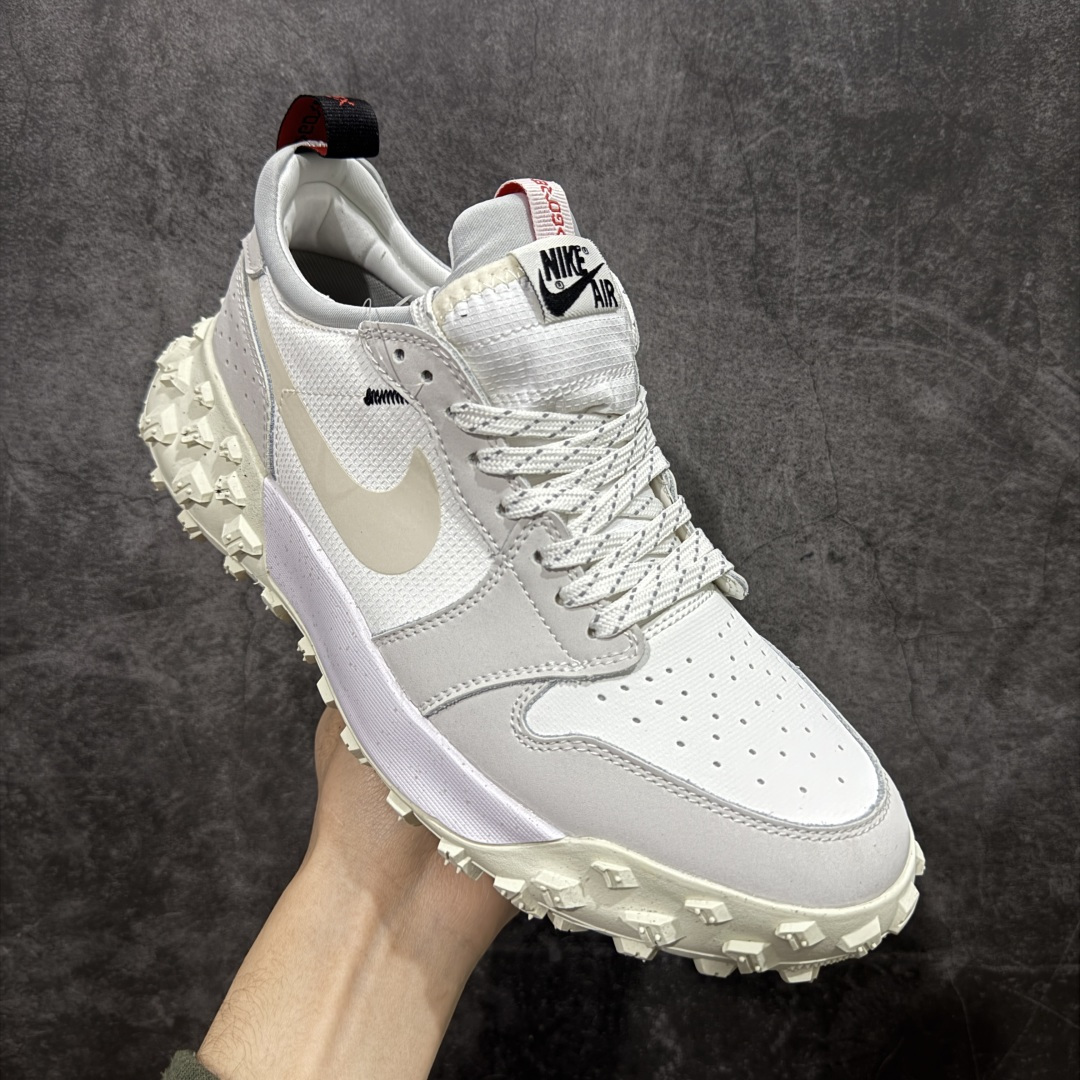 图片[3]-【升级版】Jordan Air Jordan 1 Element Gore-Tex 经典耐用 低帮跑步鞋 Air Jordan 1 Low Element Gore-Tex “Medium Olive” 将 MJ1 从复古经典款蜕变为适合户外越野的运动鞋。这款鞋采用Gore-Tex材质，适合全年穿着。运动鞋爱好者会发现其借鉴了磨砂皮覆面、防刮布拼接和透气孔设计，这是对乔丹品牌（Jordan Brand）越野风格历史的致敬。 货号：FV4227-003 尺码：39 40 40.5 41 42 42.5 43 44 45 编码：XSB240250-选品中心