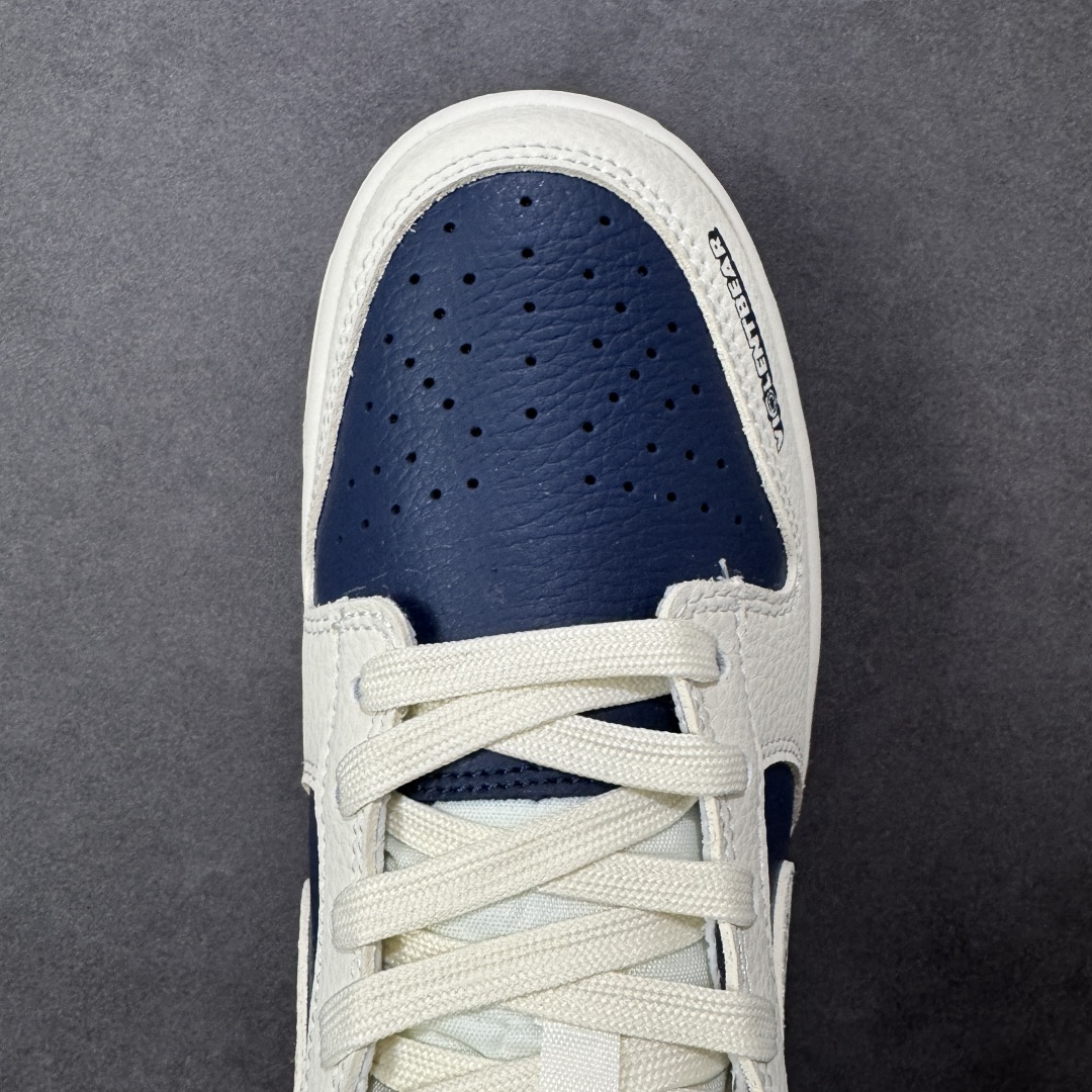 图片[8]-【定制版】Nike SB Dunk Low“暴力熊联名限定——白藏蓝” #高端定制 低帮休闲板鞋 定制鞋盒 大厂纯原品质出货 超高清洁度 皮料切割干净无任何毛边 细节完美 货号 TX1688-012 尺码：36 36.5 37.5 38 38.5 39 40 40.5 41 42 42.5 43 44 44.5 45-选品中心