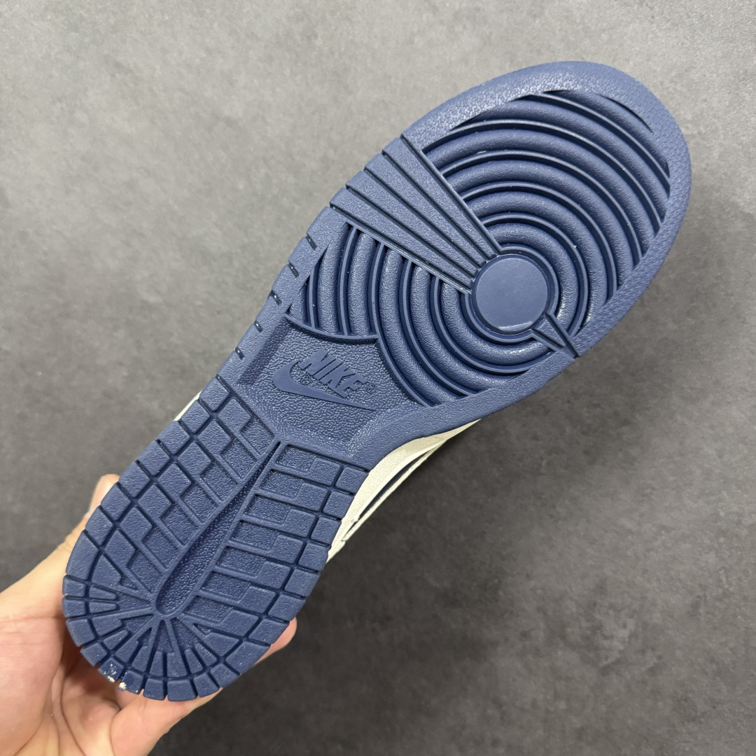 图片[9]-【定制版】Nike SB Dunk Low“暴力熊联名限定——白藏蓝” #高端定制 低帮休闲板鞋 定制鞋盒 大厂纯原品质出货 超高清洁度 皮料切割干净无任何毛边 细节完美 货号 TX1688-012 尺码：36 36.5 37.5 38 38.5 39 40 40.5 41 42 42.5 43 44 44.5 45-选品中心