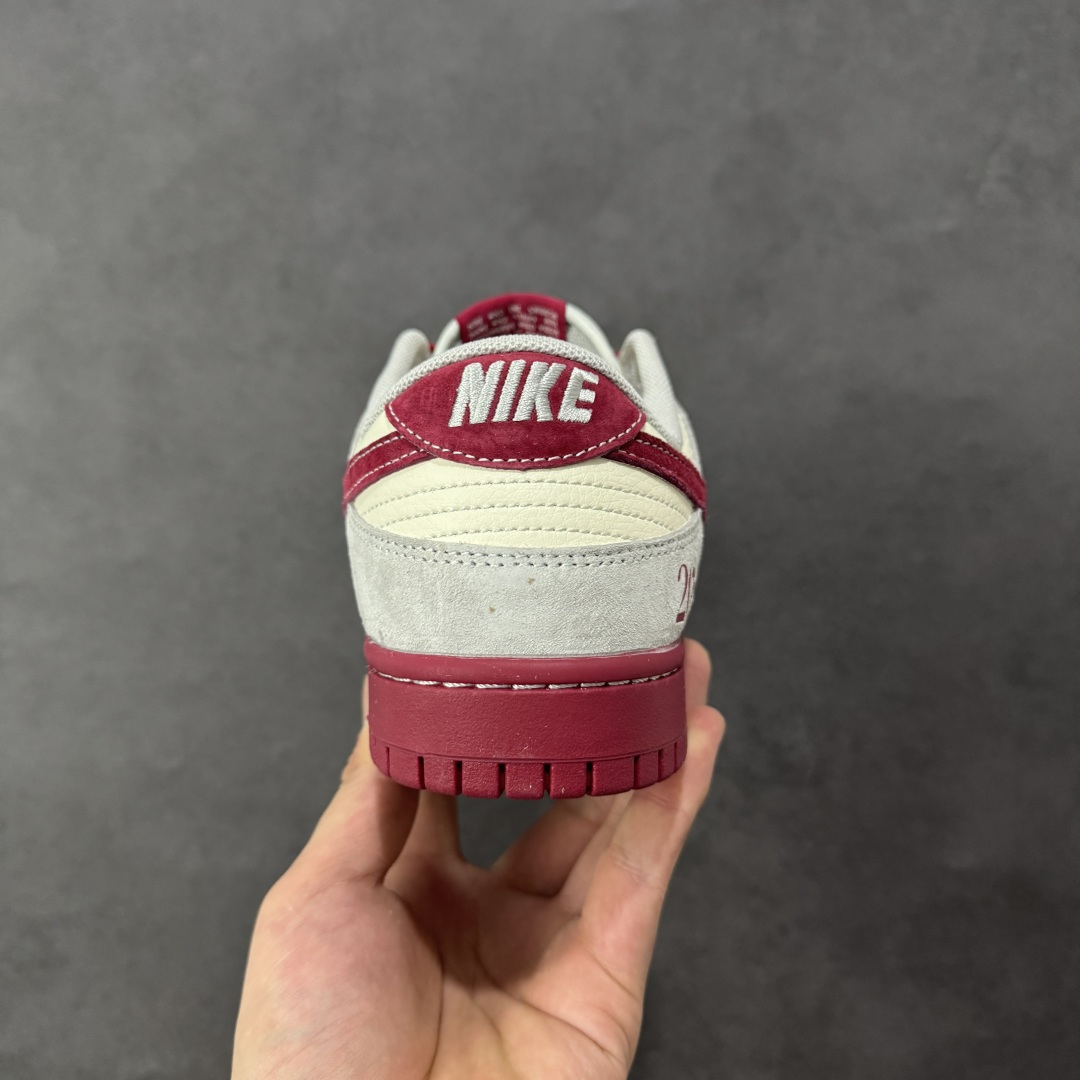 图片[4]-【定制版】Nike Dunk Low Retro 马年限定 周年高端定制 低帮休闲板鞋 #定制鞋盒 大厂纯原品质出货 超高清洁度 皮料切割干净无任何毛边 细节完美 货号：JP2026-100 尺码：36 36.5 37.5 38 38.5 39 40 40.5 41 42 42.5 43 44 44.5 45-选品中心