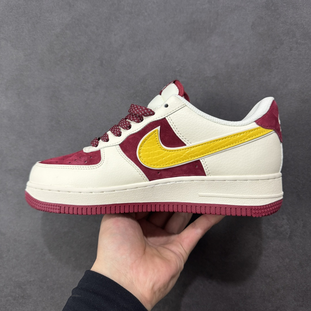 图片[2]-【定制版】Nike Air Force 1\’07 Low 马年限定 空军一号低帮休闲板鞋  #原楦头原纸板 高端定制鞋盒 原厂鞋底 超高清洁度 细节完美 货号：HT5088-611  尺码：36 36.5 37.5 38 38.5 39 40 40.5 41 42 42.5 43 44 44.5 45-选品中心