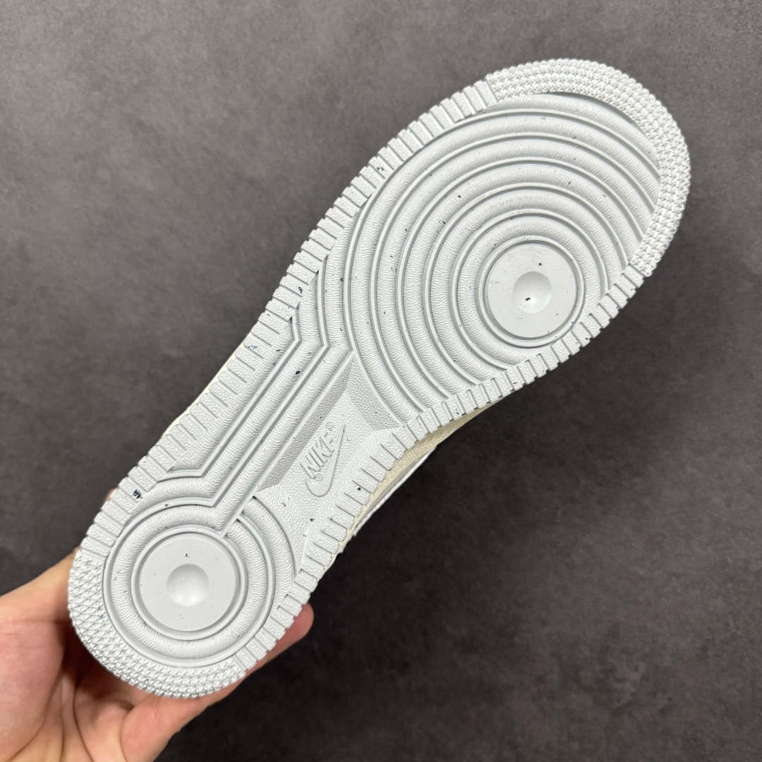 图片[9]-【定制版】NIke Air Force 1 \’07 Low 龙马精神 高级定制 空军一号低帮 运动鞋 休闲鞋 折边针车 工艺难度大 原楦头原纸板 原装鞋盒 定制五金配件 内置全掌气垫 原厂鞋底 货号：DX2687-111 尺码：36 36.5 37.5 38 38.5 39 40 40.5 41 42 42.5 43 44 44.5 45-选品中心