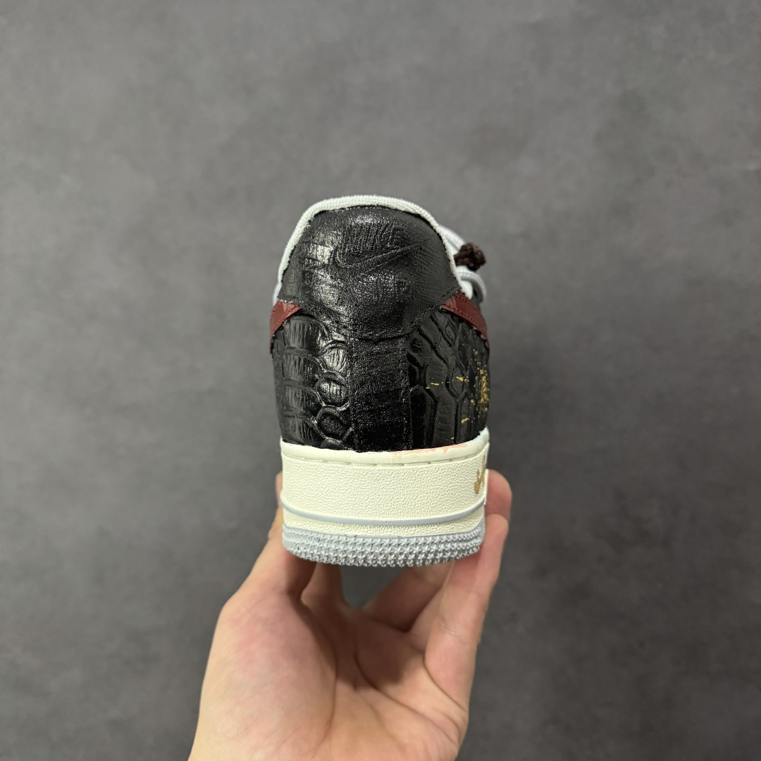 图片[4]-【定制版】NIke Air Force 1 \’07 Low 龙马精神 高级定制 空军一号低帮 运动鞋 休闲鞋 折边针车 工艺难度大 原楦头原纸板 原装鞋盒 定制五金配件 内置全掌气垫 原厂鞋底 货号：DX2687-111 尺码：36 36.5 37.5 38 38.5 39 40 40.5 41 42 42.5 43 44 44.5 45-选品中心