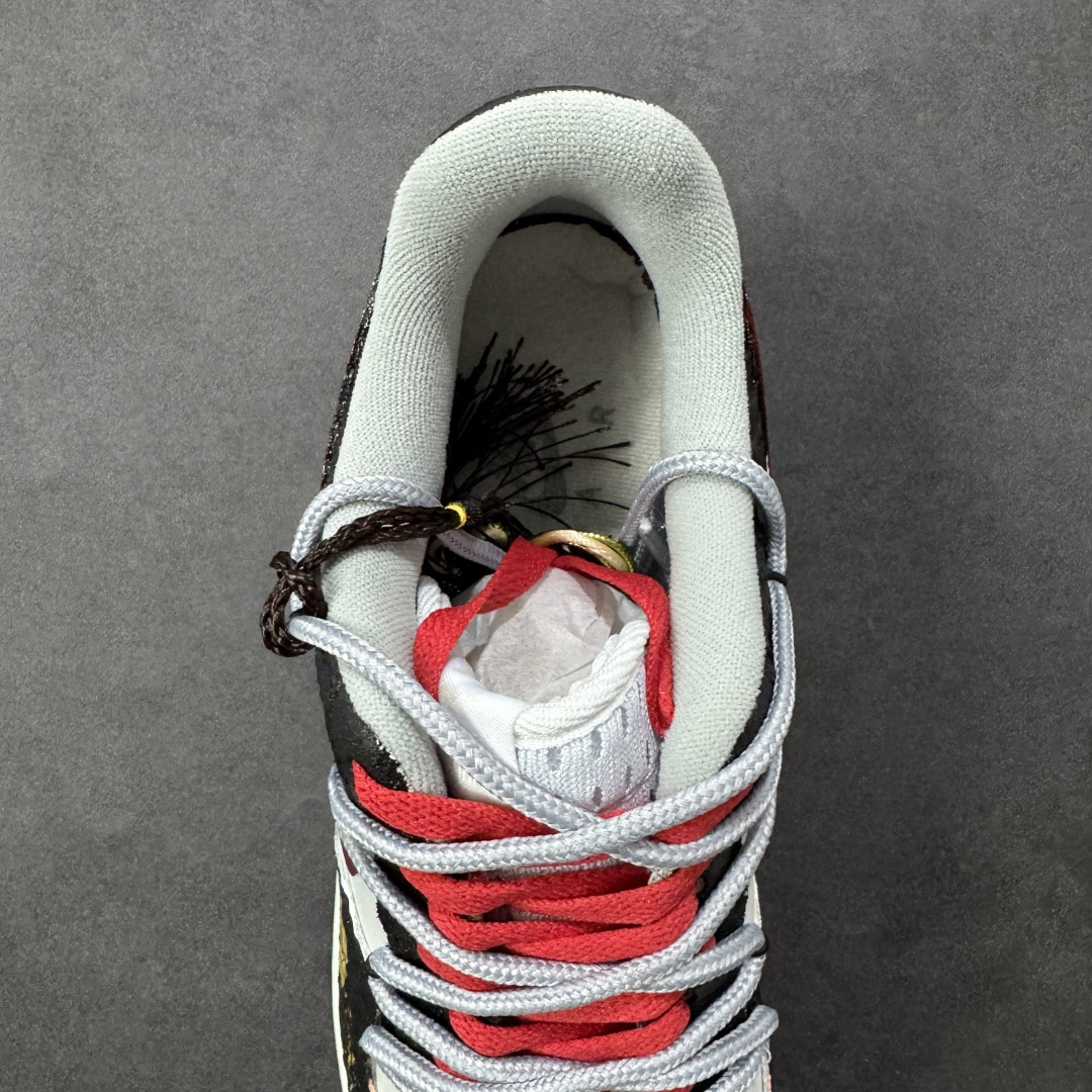 图片[7]-【定制版】NIke Air Force 1 \’07 Low 龙马精神 高级定制 空军一号低帮 运动鞋 休闲鞋 折边针车 工艺难度大 原楦头原纸板 原装鞋盒 定制五金配件 内置全掌气垫 原厂鞋底 货号：DX2687-111 尺码：36 36.5 37.5 38 38.5 39 40 40.5 41 42 42.5 43 44 44.5 45-选品中心