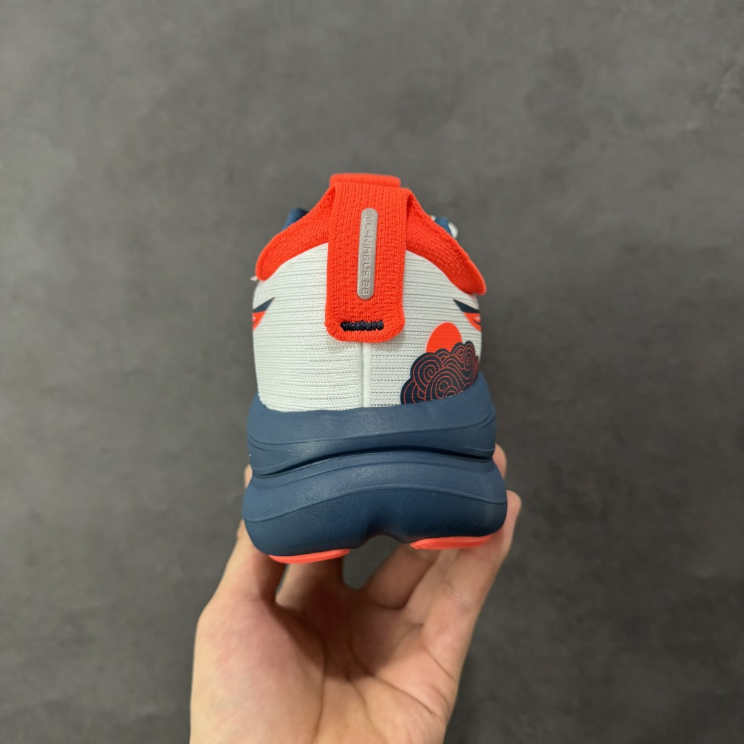 图片[4]-【公司级】Asics Gel-Nimbus 28 舒适防滑耐磨低帮休闲跑步鞋 鞋底采用了轻质发泡材料 并在后跟和前掌处采用了ASICS亚瑟士核心科技-GEL缓震胶 赋予鞋款强大的缓冲性能 提供了更柔软适的穿着体验 而在原有设计的启发之上 此次鞋款采用更贴合当今潮流趋势的材料和创新技术 展现出纽约充满活力的都市精神 货号：1011C145-003 尺码：36-47含半码-选品中心