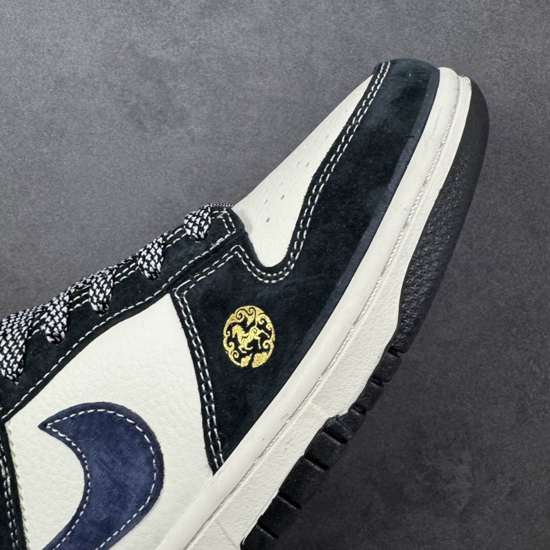 图片[5]-【定制版】Nike Dunk Low Retro 马年限定 周年高端定制 低帮休闲板鞋 #定制鞋盒 大厂纯原品质出货 超高清洁度 皮料切割干净无任何毛边 细节完美 货号：FC1688-256 尺码：36 36.5 37.5 38 38.5 39 40 40.5 41 42 42.5 43 44 44.5 45-选品中心