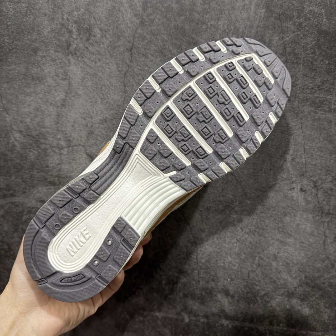 图片[9]-【纯原礼盒版】Nike P-6000 Premium 马年限定系列低帮复古老爹风休闲运动舒适慢跑鞋 IQ1120-311 男女码真标半码制 升级原楦原纸版数据开发版型 采用硬质牛剖革组合透气网面材质 正确3层组织中底搭载EVA轻量缓震嵌入双层革新物料鞋垫,外置防滑耐磨橡胶底片❗ 尺码：36-45-选品中心