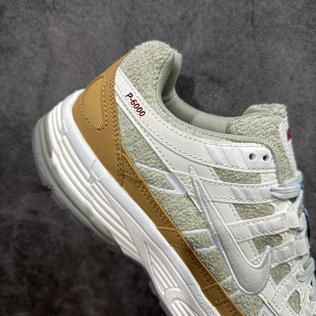 图片[7]-【纯原礼盒版】Nike P-6000 Premium 马年限定系列低帮复古老爹风休闲运动舒适慢跑鞋 IQ1120-311 男女码真标半码制 升级原楦原纸版数据开发版型 采用硬质牛剖革组合透气网面材质 正确3层组织中底搭载EVA轻量缓震嵌入双层革新物料鞋垫,外置防滑耐磨橡胶底片❗ 尺码：36-45-选品中心