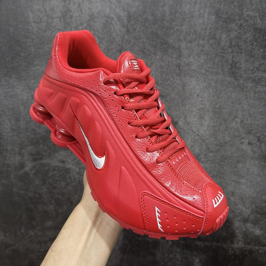 图片[3]-【外贸版】Nike SHOX Z 后掌气柱先锋机能风跑鞋 IQ0608-687 Nike Shox Z搭载了Nike标志性的Shox缓震科技 后跟的气柱能有效吸收冲击能量提供良好的缓震效果 采用轻盈透气的材质制作鞋面能确保脚部保持干爽舒适 贴合脚部曲线 带来舒适的包裹感 “猫跟”设计不仅提升了时尚感 还增强了穿着时的稳定性 使脚部在行走或运动过程中能保持平衡 尺码： 36 36.5 37.5 38 38.5 39 40 40.5 41 42 42.5 43 44 44.5 45 46-莆田鞋