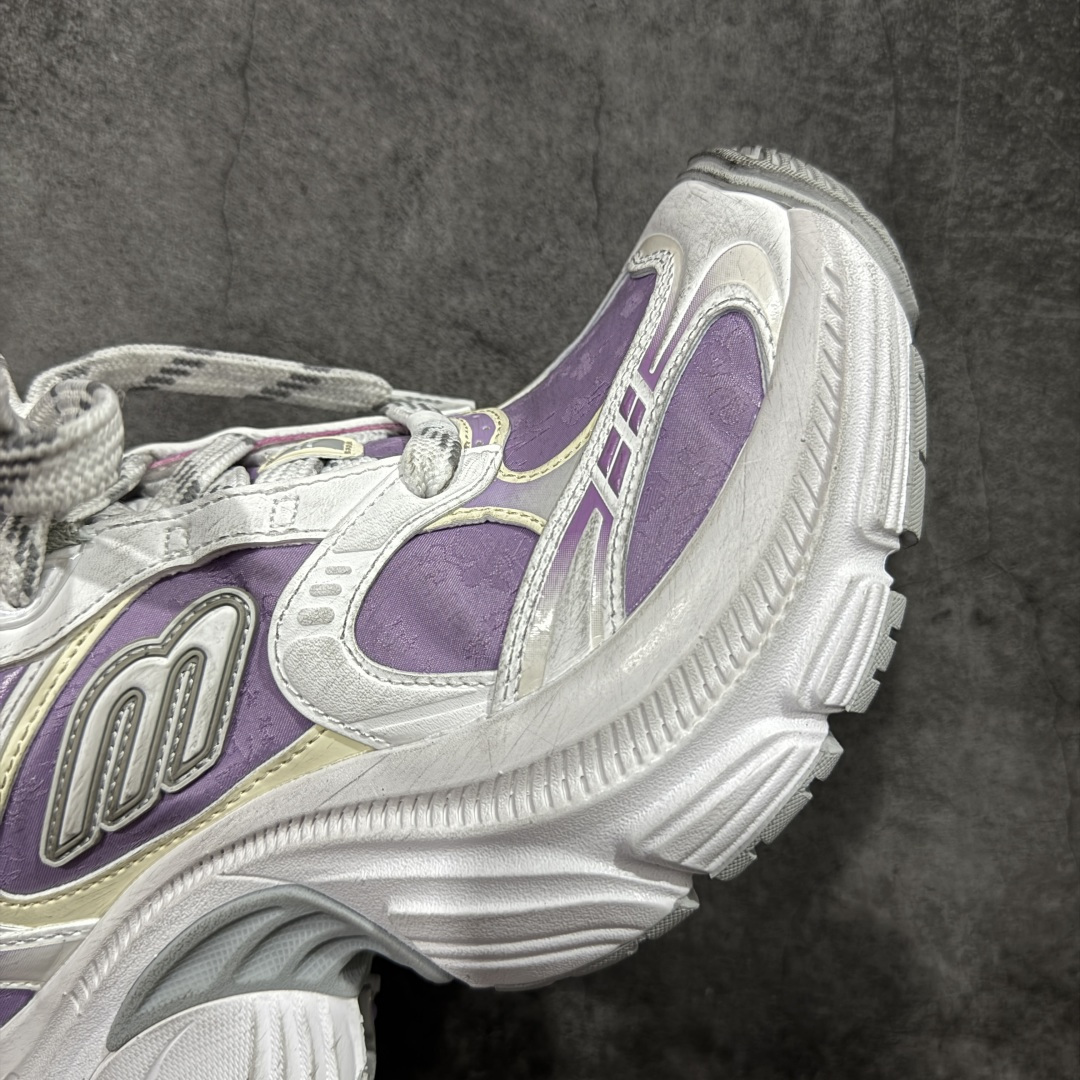 图片[6]-【XA纯原】BALENCIAGA 6XL Sneakers 巴黎世家15代 网布系带低帮走秀复古老爹鞋 全套原纸板楦头开发 最原汁原味的灵魂版型 全鞋荧光划线卡点 胶水把控整洁度追求极致完美 每一双都是工艺品 多重QC质检 超越公司货的品控标准 实实在在的免检产品 原盒原配 正确字体电绣 粗细、位置、大小正确 侧边TPU 透气孔匹配意产原版 正确分离大底 TPU软底 原版一致大底LOGO 立体感十足 原厂皮料水洗做旧 采购原厂网纱 不含皮革 网布材料和聚氨酯 磨损效果 展现品牌对于新潮事物的热情 这款鞋子拥有巨大尺寸和醒目设计 符合当下”老爹鞋”的趋势 鞋子采用银灰配色 营造出低调而不失华丽的效果 10XL的尺码使它成为市场中最显眼的存在 适合追求个性化的人群 Balenciaga始终站在时尚前沿 此次发布的产品再次体现了他们的创新能力 尺码：35-46-选品中心