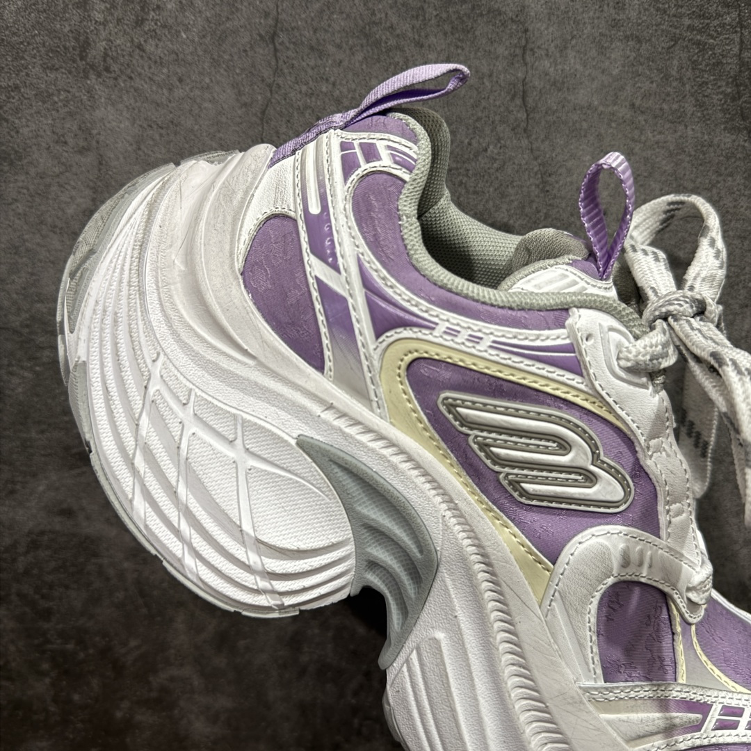 图片[7]-【XA纯原】BALENCIAGA 6XL Sneakers 巴黎世家15代 网布系带低帮走秀复古老爹鞋 全套原纸板楦头开发 最原汁原味的灵魂版型 全鞋荧光划线卡点 胶水把控整洁度追求极致完美 每一双都是工艺品 多重QC质检 超越公司货的品控标准 实实在在的免检产品 原盒原配 正确字体电绣 粗细、位置、大小正确 侧边TPU 透气孔匹配意产原版 正确分离大底 TPU软底 原版一致大底LOGO 立体感十足 原厂皮料水洗做旧 采购原厂网纱 不含皮革 网布材料和聚氨酯 磨损效果 展现品牌对于新潮事物的热情 这款鞋子拥有巨大尺寸和醒目设计 符合当下”老爹鞋”的趋势 鞋子采用银灰配色 营造出低调而不失华丽的效果 10XL的尺码使它成为市场中最显眼的存在 适合追求个性化的人群 Balenciaga始终站在时尚前沿 此次发布的产品再次体现了他们的创新能力 尺码：35-46-选品中心