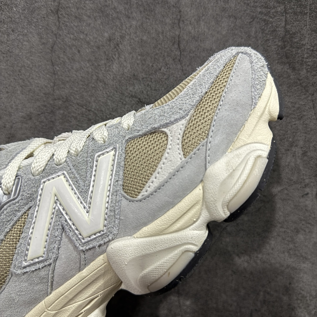 图片[6]-【纯原版】 New Balance NB9060 联名款 复古休闲运动慢跑鞋 U9060440 全套原楦原纸板原厂数据开发 进口三明治网面 原装进口翻毛皮料正确绒感卡色 正确中底拉帮中底网布细节 原厂标裁 带紫光防伪 定制后跟透明水晶模块 冲裁组合 大底贴合程度胶水上色把控完美 整洁度挑战全网艺术家 多道序QC把关品质完善 匠心打造 耗时两个月开发完成 工艺极其复杂难度可想而知 新开独立私模大底 全网唯一正确六层组合大底 高端零售专供产物 尺码：36 37 37.5 38 38.5 39 40 40.5 41 42 42.5 43 44 45 46.5-选品中心