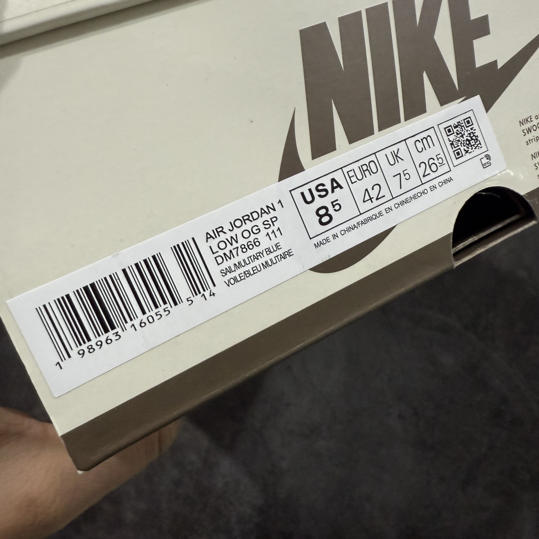 图片[10]-【原厂版】Union LA x Fragment Design x Air Jordan AJ1 Low OG SP 藤原浩三方联名四色拼接 TS联名倒钩低帮 蓝红白 DM7866-111 超级强悍品质 可对比市场各大纯原版本 专业aj大厂出品 对细节的把控毋庸置疑 材料也是用最接近原鞋的头层皮料 所有地方都没有做到减配 原厂鞋楦打造完美鞋型 整体鞋型以及后跟做的弧度做的非常好 鞋带为原厂打蜡鞋带 粗细程度同步原鞋 裁片清洁度到位 无明显瑕疵毛边 免修产品 正确针车 该重针 该有尖角的地方都有做到 鞋价格非常香 转手可闭眼卖高价 到手各位就知道货有多好 绝对秒杀一切同价格货品 尺码：36-47.5-选品中心