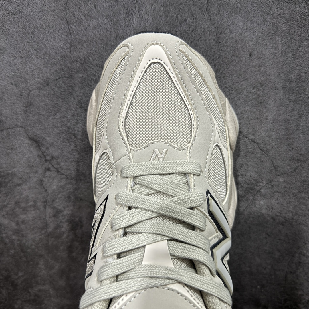 图片[5]-【纯原版】 New Balance NB9060 联名款 复古休闲运动慢跑鞋 U906078T 全套原楦原纸板原厂数据开发 进口三明治网面 原装进口翻毛皮料正确绒感卡色 正确中底拉帮中底网布细节 原厂标裁 带紫光防伪 定制后跟透明水晶模块 冲裁组合 大底贴合程度胶水上色把控完美 整洁度挑战全网艺术家 多道序QC把关品质完善 匠心打造 耗时两个月开发完成 工艺极其复杂难度可想而知 新开独立私模大底 全网唯一正确六层组合大底 高端零售专供产物 尺码：36 37 37.5 38 38.5 39 40 40.5 41 42 42.5 43 44 45 46.5-选品中心