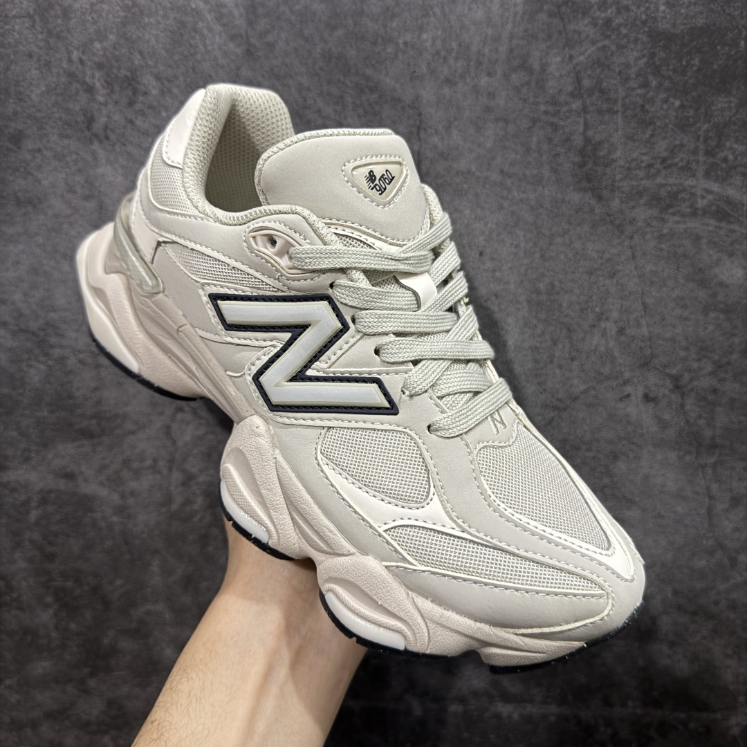 图片[3]-【纯原版】 New Balance NB9060 联名款 复古休闲运动慢跑鞋 U906078T 全套原楦原纸板原厂数据开发 进口三明治网面 原装进口翻毛皮料正确绒感卡色 正确中底拉帮中底网布细节 原厂标裁 带紫光防伪 定制后跟透明水晶模块 冲裁组合 大底贴合程度胶水上色把控完美 整洁度挑战全网艺术家 多道序QC把关品质完善 匠心打造 耗时两个月开发完成 工艺极其复杂难度可想而知 新开独立私模大底 全网唯一正确六层组合大底 高端零售专供产物 尺码：36 37 37.5 38 38.5 39 40 40.5 41 42 42.5 43 44 45 46.5-选品中心