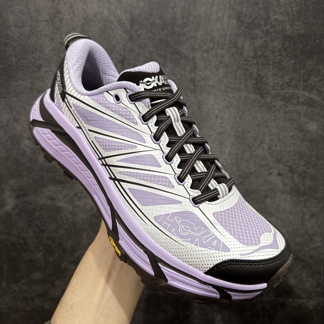 图片[3]-【纯原H版】HOKA ONE ONE Mafate Speed 2 Low 玛法特2代系列低帮轻量户外越野休闲运动慢跑鞋 正确组合底 市场顶级版本 上脚赞到报爆 轻盈舒适 鞋面采用超轻的无缝架构 轻薄的TPU贴在透气的鞋面材料上 减轻重量同时也保证了支撑性 鞋底采用滚动平衡技术 引导跑者回归自然步态 祖传的神奇EVA材质中底依旧是一如既往地表现优秀 能提供充足的缓震 作为HOKA家的越野跑鞋 VIBRAM 橡胶大底也是必不可少的 即便在复杂湿滑的地形 依旧能有良好的抓地力及稳定性 鞋带采用了弹性不易松脱的扁宽弹性鞋带 前掌与中掌部分也进行了加宽 也更加适合亚洲人的脚型 是一款十分全面且足够强悍的户外硬核越野鞋 日常搭配的话短裤是基本不挑 阔腿裤 工装裤以及各种长筒牛仔裤都可以 尺码：36 36.5 37.5 38 38.5 39 40 40.5 41 42 42.5 43 44 44.5 45-选品中心