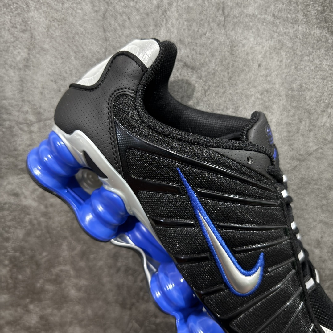 图片[7]-【Max纯原版】原版开发 Nike Shox TL系列 “Racer Blue”黑色 NK Shox TL系列 黑蓝色 复古舒适百搭防滑耐磨低邦柱形气垫休闲跑步鞋 鞋面采用了轻质化的材料打造，搭载鞋带系带系统以及鞋舌部分的特殊控制模块，科技感十足；采用透气纺织品和网眼鞋面与标志性的Nike Shox技术，同时提供更轻盈的感觉和大胆的外观；鞋身大面积采用织物与皮革材质拼接设计，搭配Dri-FITz透气网面，透气性拉满不闷脚。中底前掌搭载Air Max科技，后掌配置Shoxy缓震气柱，前掌气垫提供灵敏回弹，中底的气柱设计也很加分，外观上科技感十足；设计彰显个性，复古造型适配多种穿搭风格。 货号：CN0151-004 尺码：39 40 40.5 41 42 42.5 43 44 44.5 45 45.5 46 46.5 47.5-选品中心