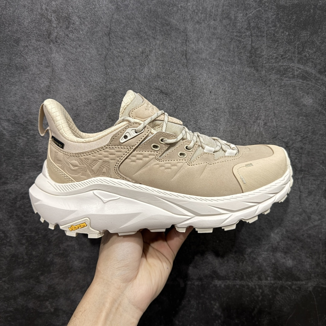 【纯原福利】HOKA ONE ONE U Kaha 2 Low GTX 卡哈 低帮缓震防水户外功能鞋 原xx 的顶级纯原防水版 现福利特价 把握手速 顶级好货💪🏻  鞋款特别研发使用性能独特的几何形跑鞋中底，此种鞋底更厚、更高、回弹性也更好，除了卓越的缓冲性能，它还能为各种阶段的跑者带来更具动感、更加稳定的跑步体验。HOKA ONE ONE从设计之初就清楚意识到，要保证跑者步幅的均匀一致，双脚自然而然的运动至关重要  尺码： 39 40 40.5 41 42 42.5 43 44 45 46-选品中心