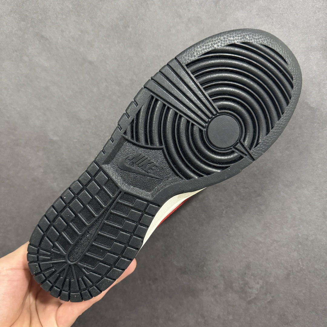 图片[9]-【定制版】Nike SB Dunk Low“马年限定——墨霜丹红” 高端私人定制 低帮休闲板鞋 定制鞋盒 大厂纯原品质出货 超高清洁度 皮料切割干净无任何毛边 细节完美 货号：IM6670-202 尺码：36 36.5 37.5 38 38.5 39 40 40.5 41 42 42.5 43 44 44.5 45-选品中心