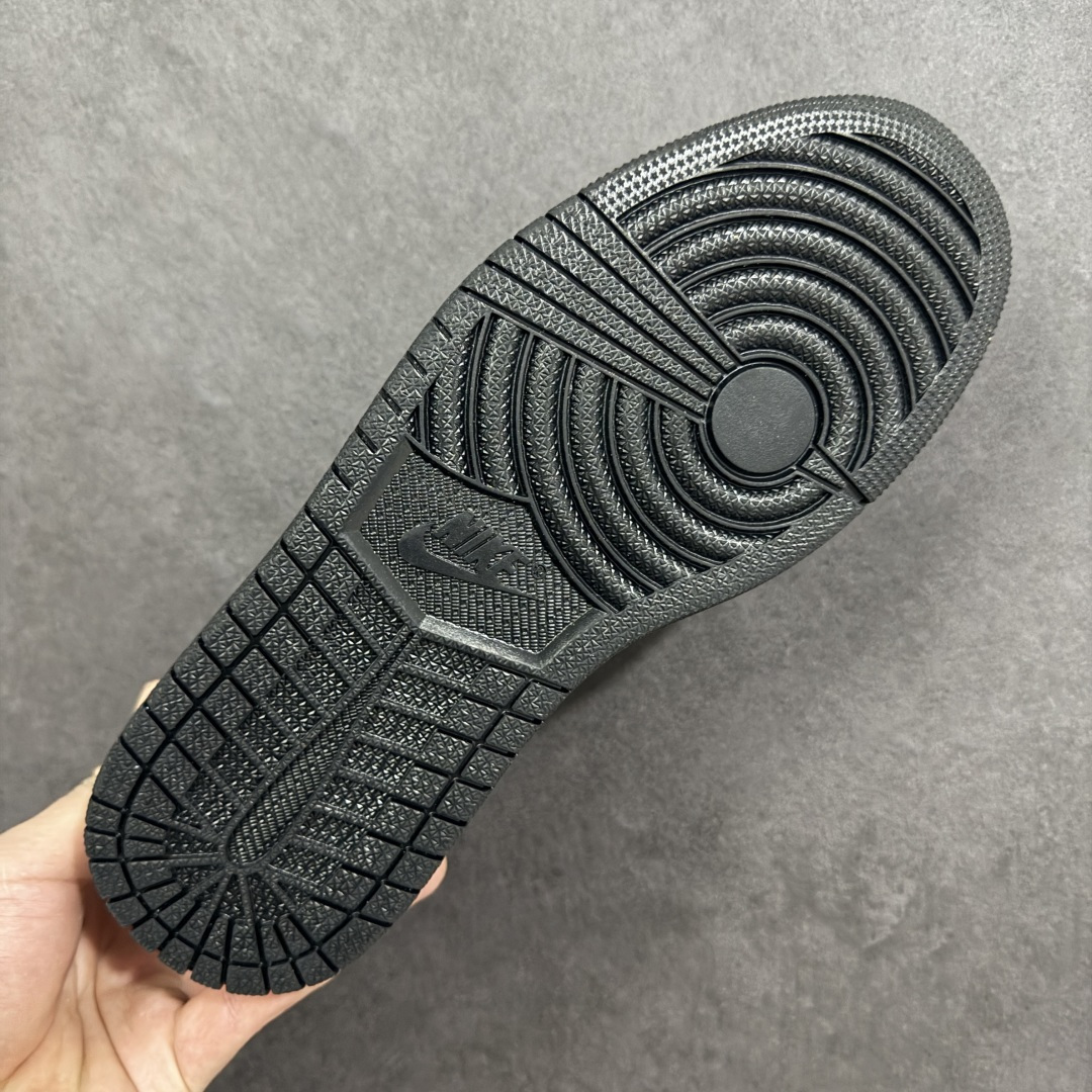 图片[9]-【定制版】高端定制 Travis Scott x Jordan 1 Low “马年限定-黑红” 倒勾低帮休闲版本 原厂全头层皮 大厂纯原品质出货 纯正版型 定制鞋盒 皮料切割干净无任何毛边 Ortholite鞋垫抗菌透气防臭 细节完美 超高清洁度 货号：YF9511-502 尺码：36 36.5 37.5 38 38.5 39 40 40.5 41 42 42.5 43 44 44.5 45-选品中心